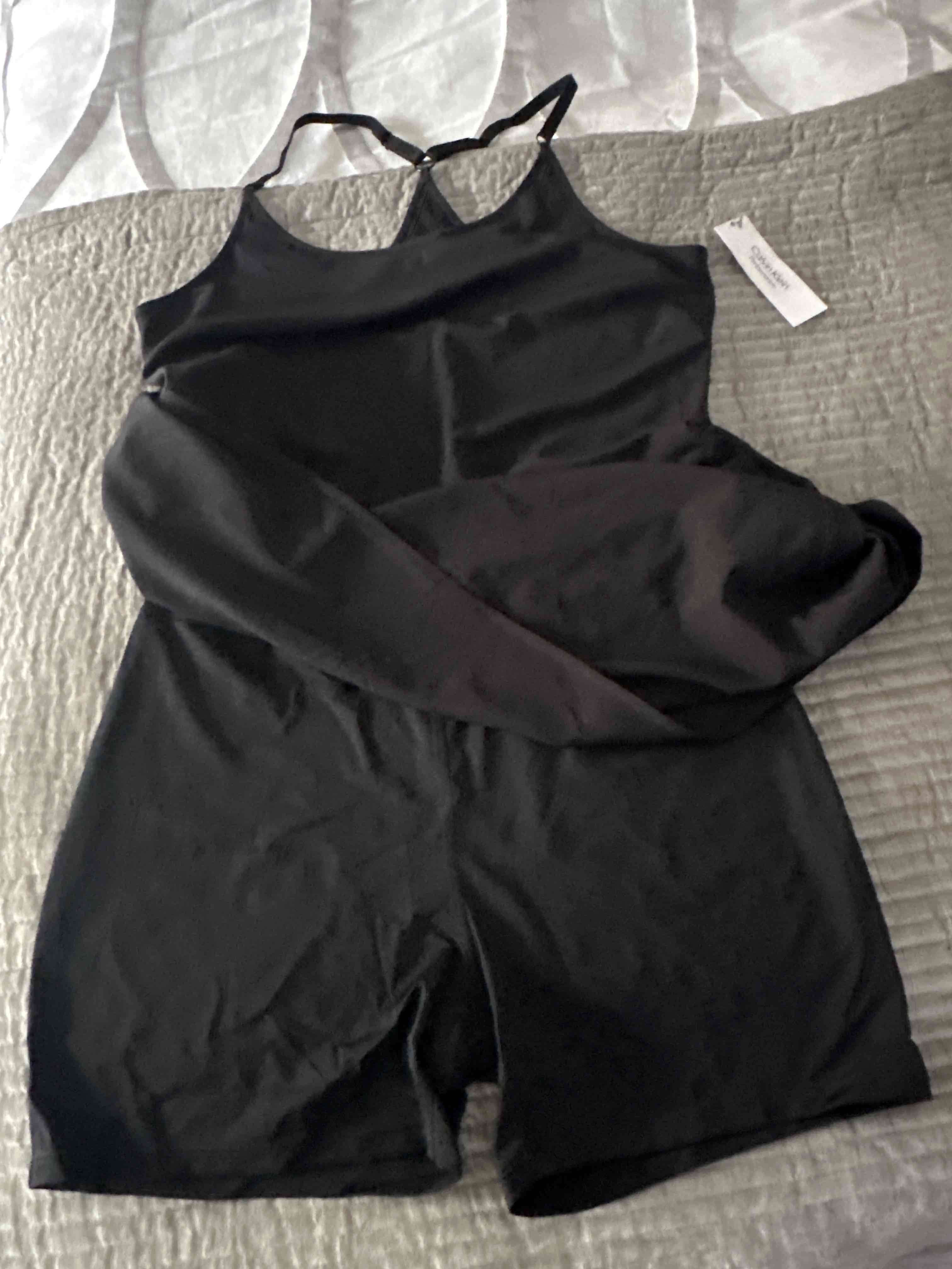 Vestido negro elegante nuevo - miniatura 6