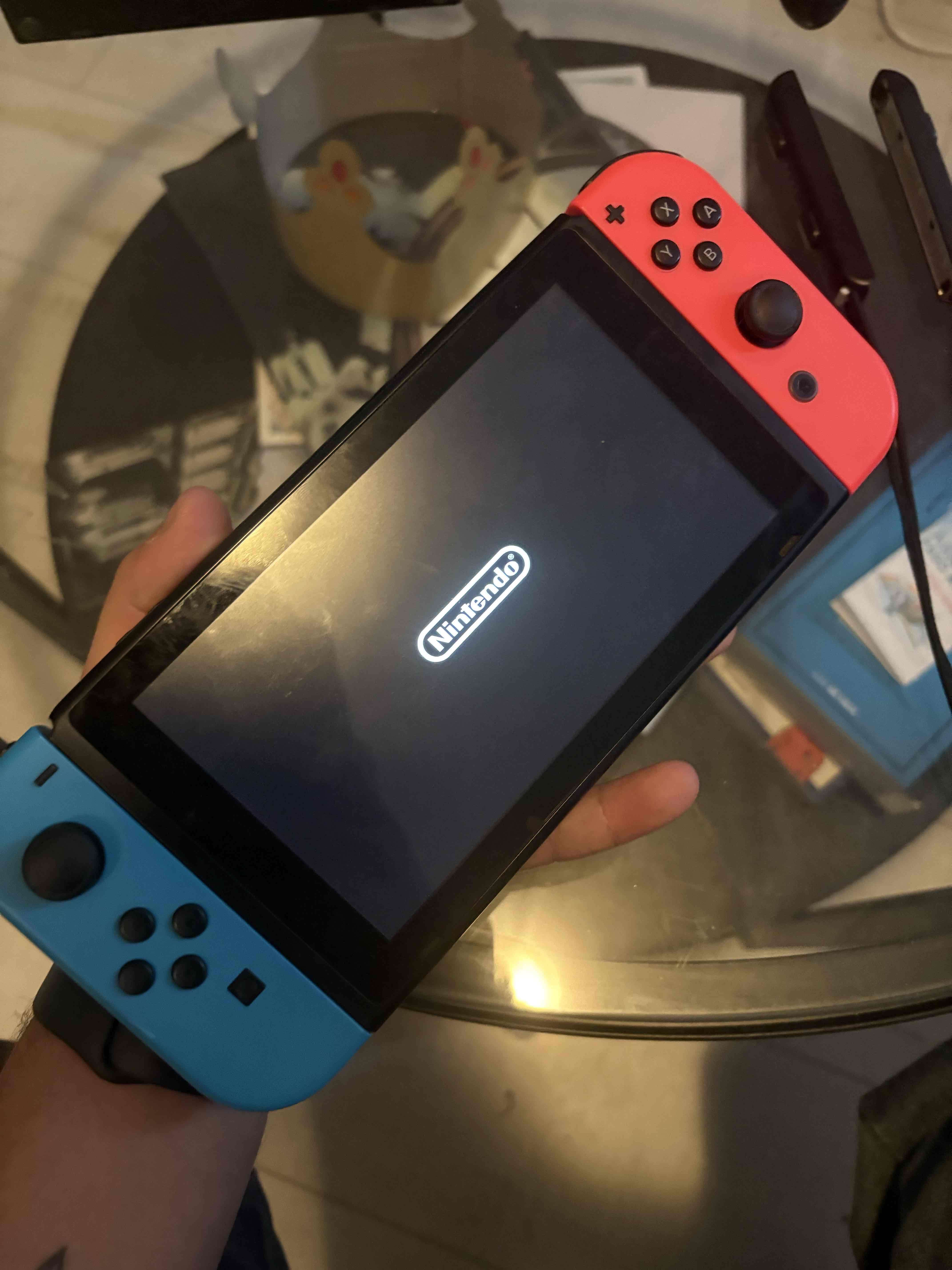 Consola Nintendo Switch con accesorios - miniatura 3
