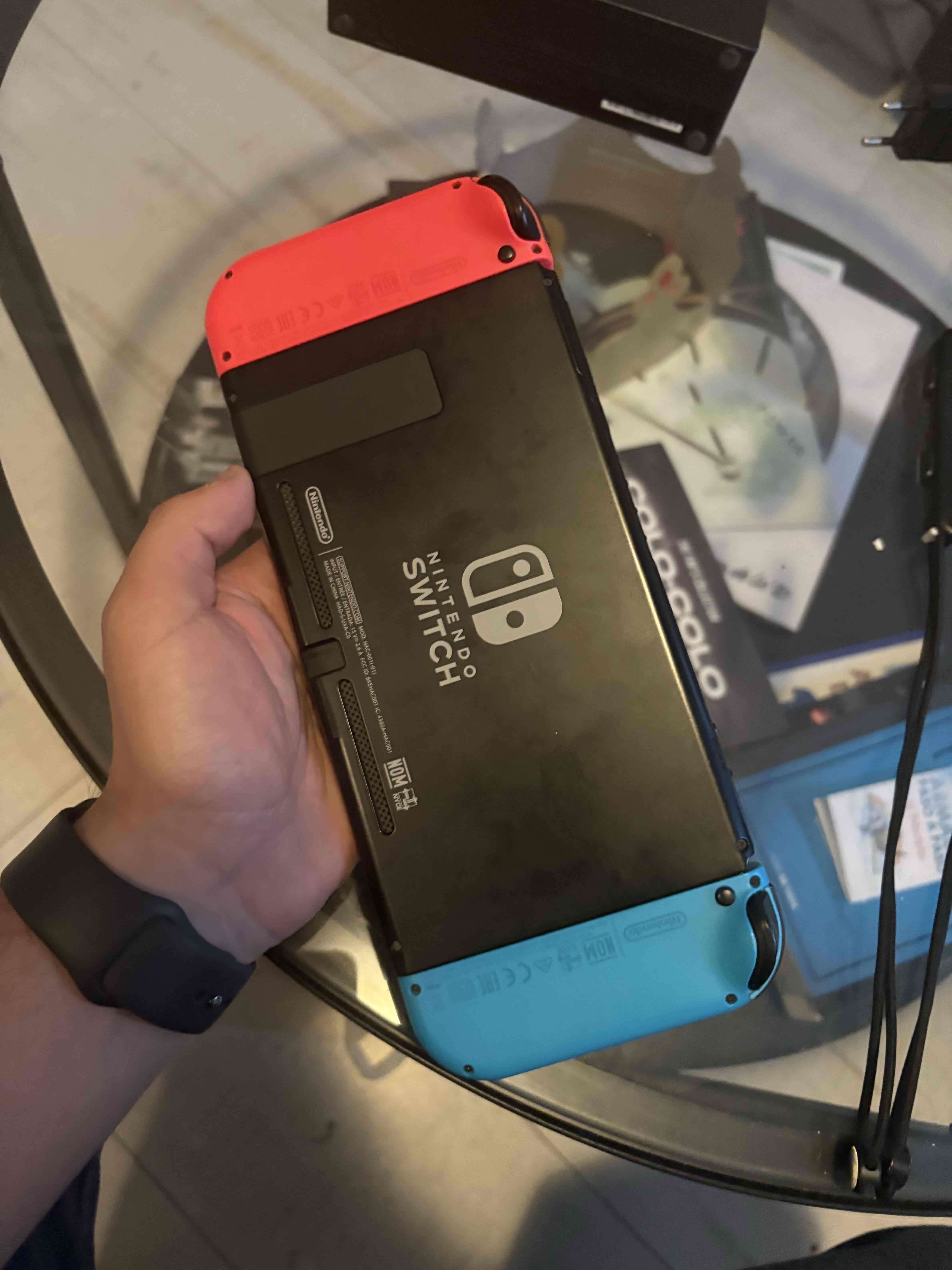 Consola Nintendo Switch con accesorios - miniatura 4