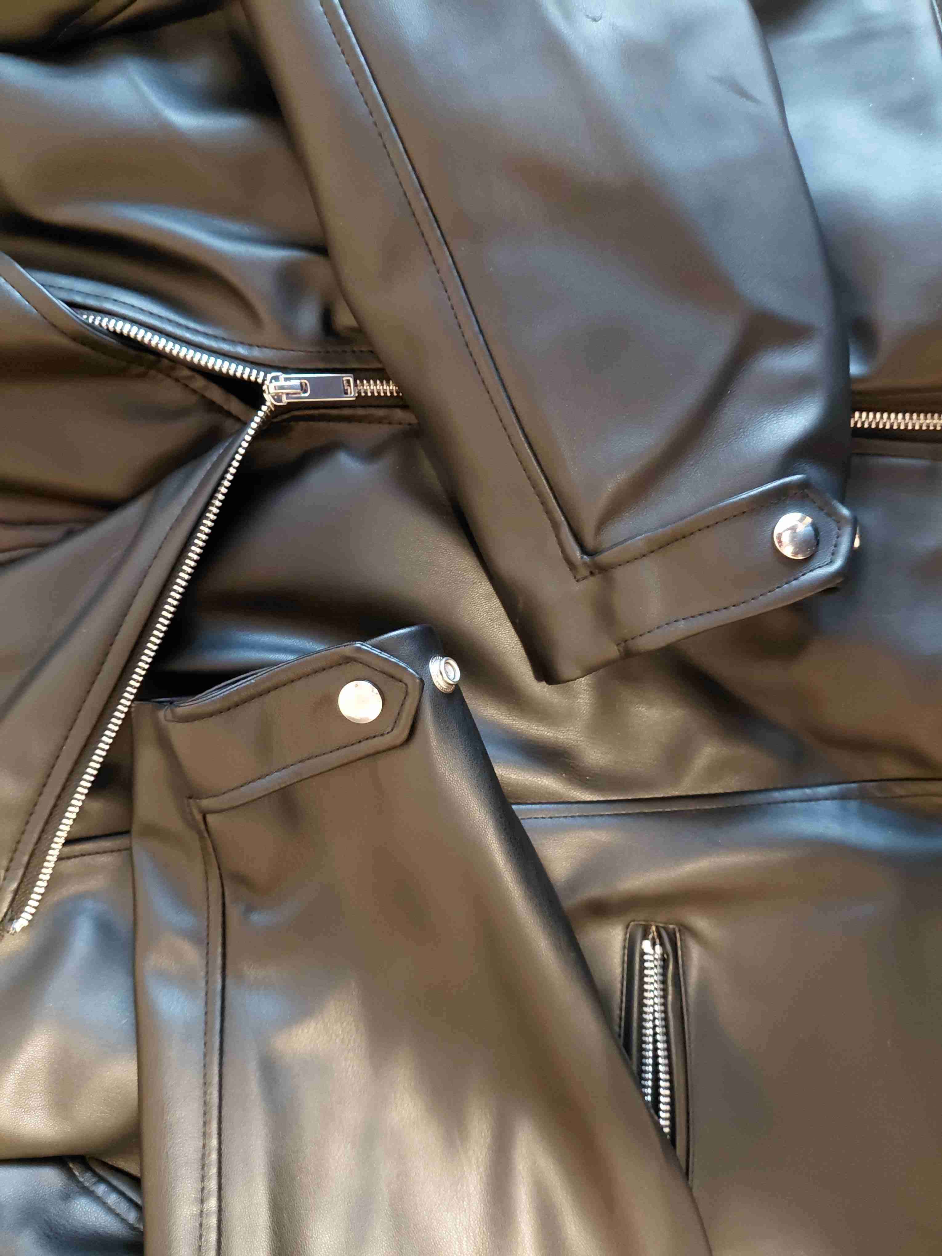 Chaqueta negra de cuero sintético - miniatura 3