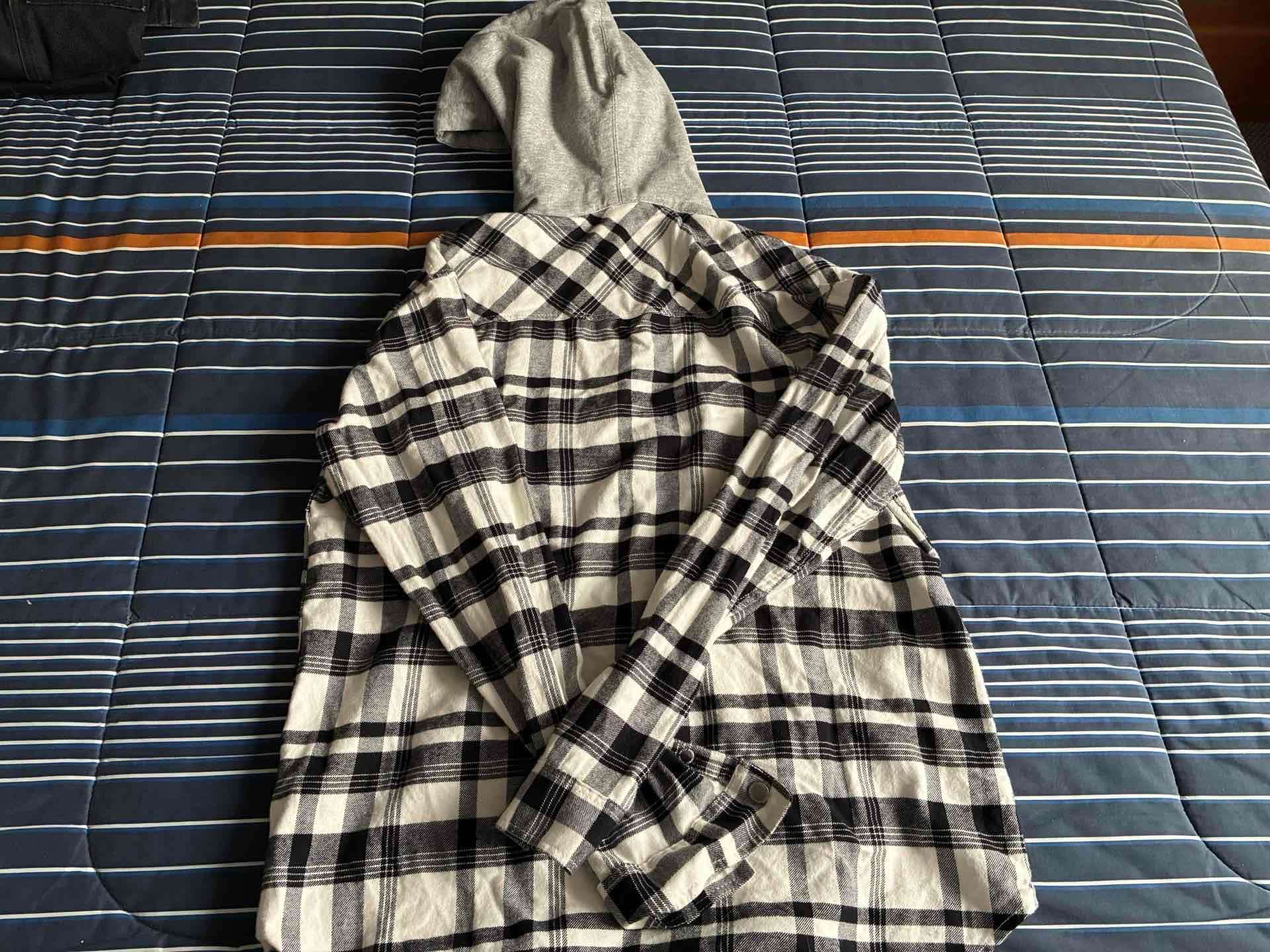 Camisa/chaqueta cuadros, marca H&M, talla 40 - miniatura 2