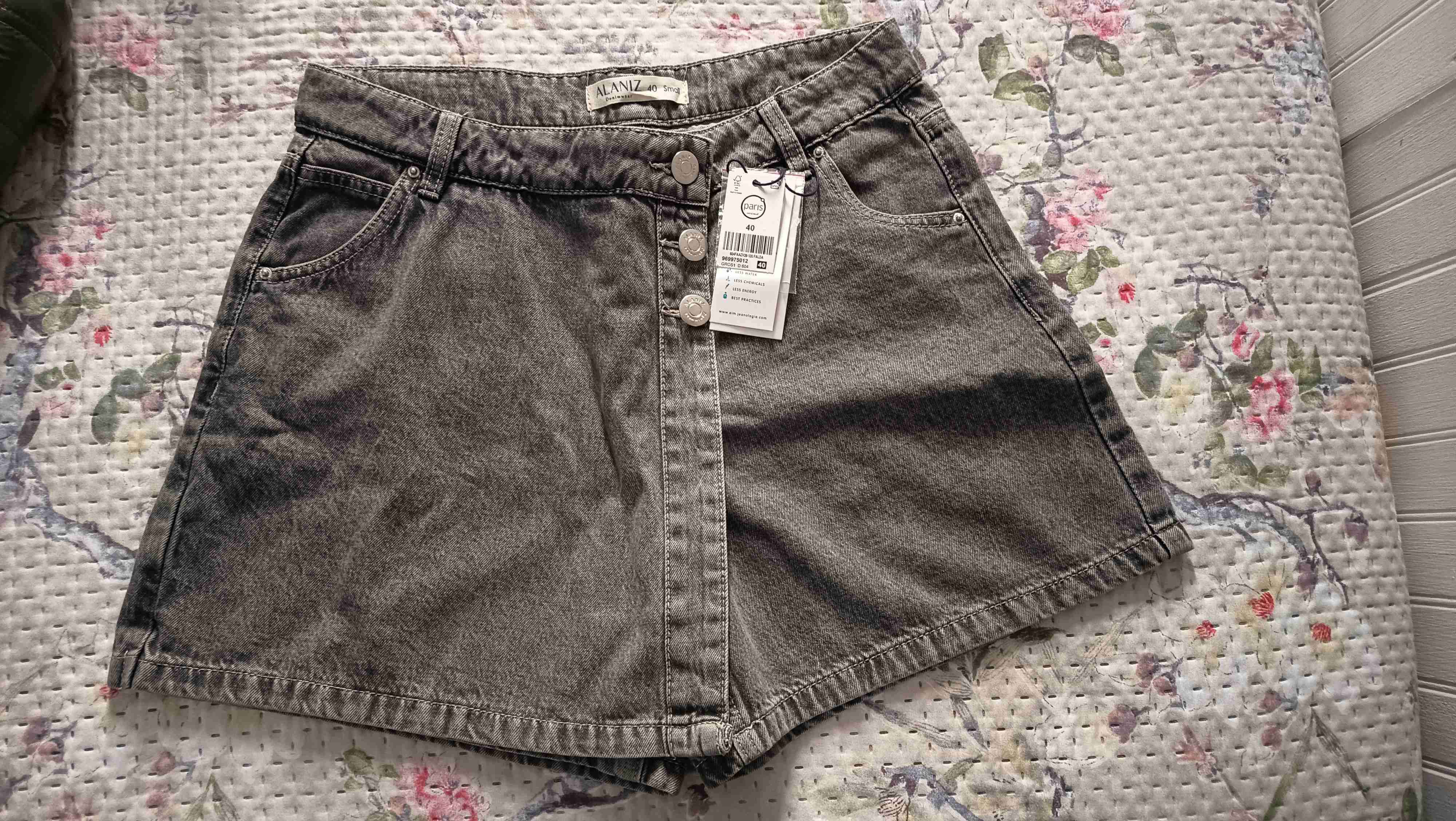 Falda short de mezclilla talla 40 - miniatura 1