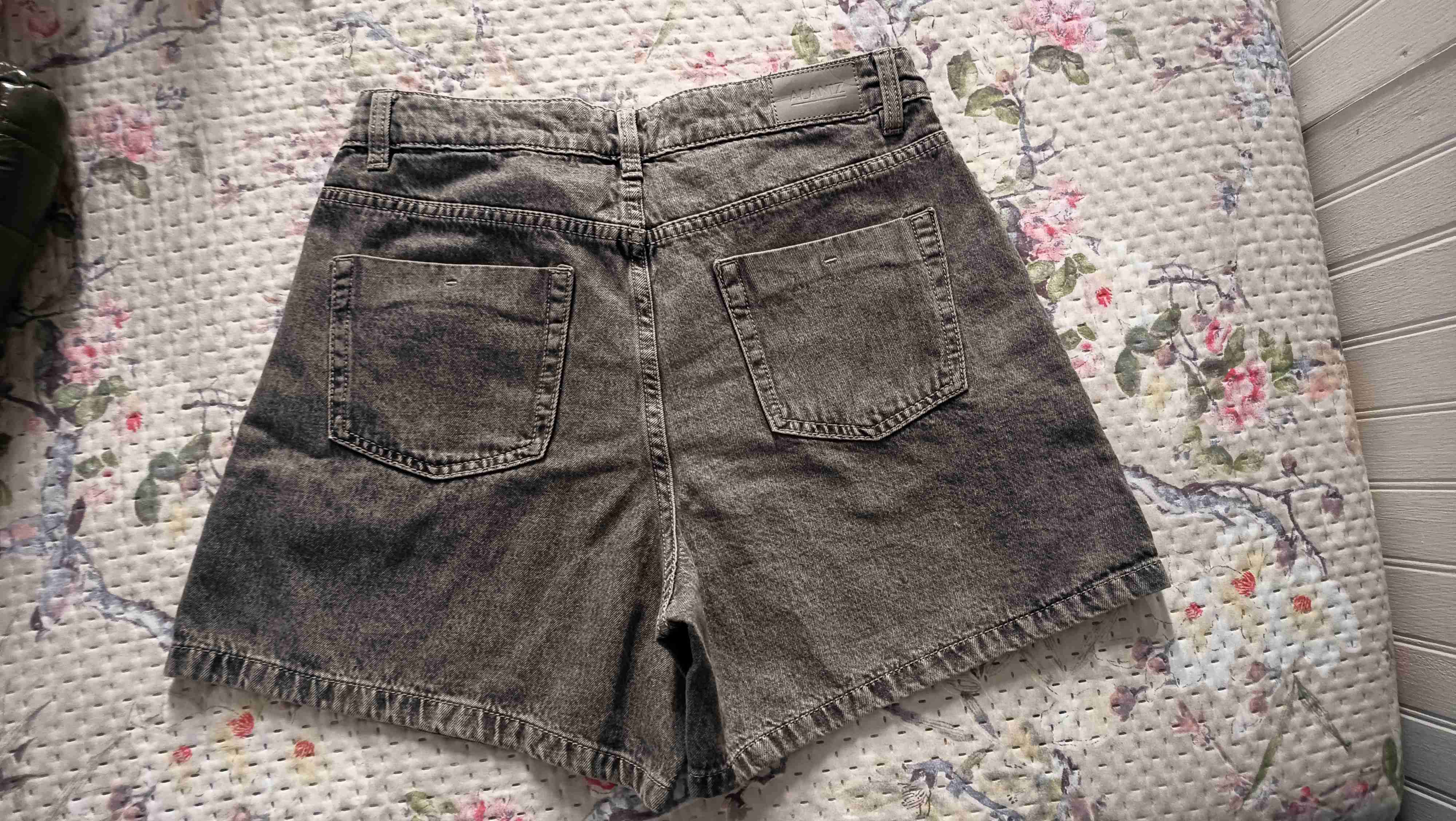 Falda short de mezclilla talla 40 - miniatura 2