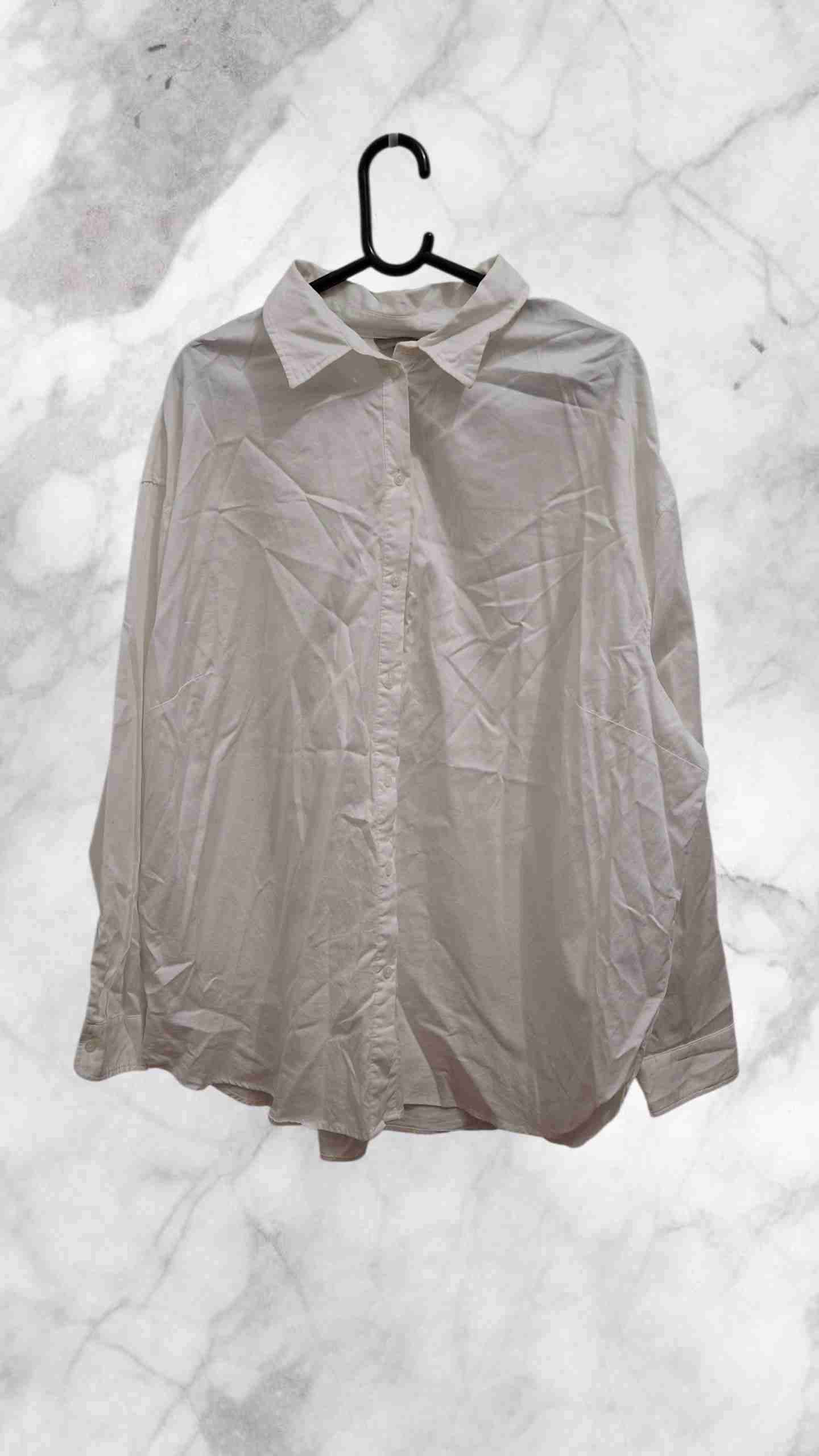 Camisa blanca clásica