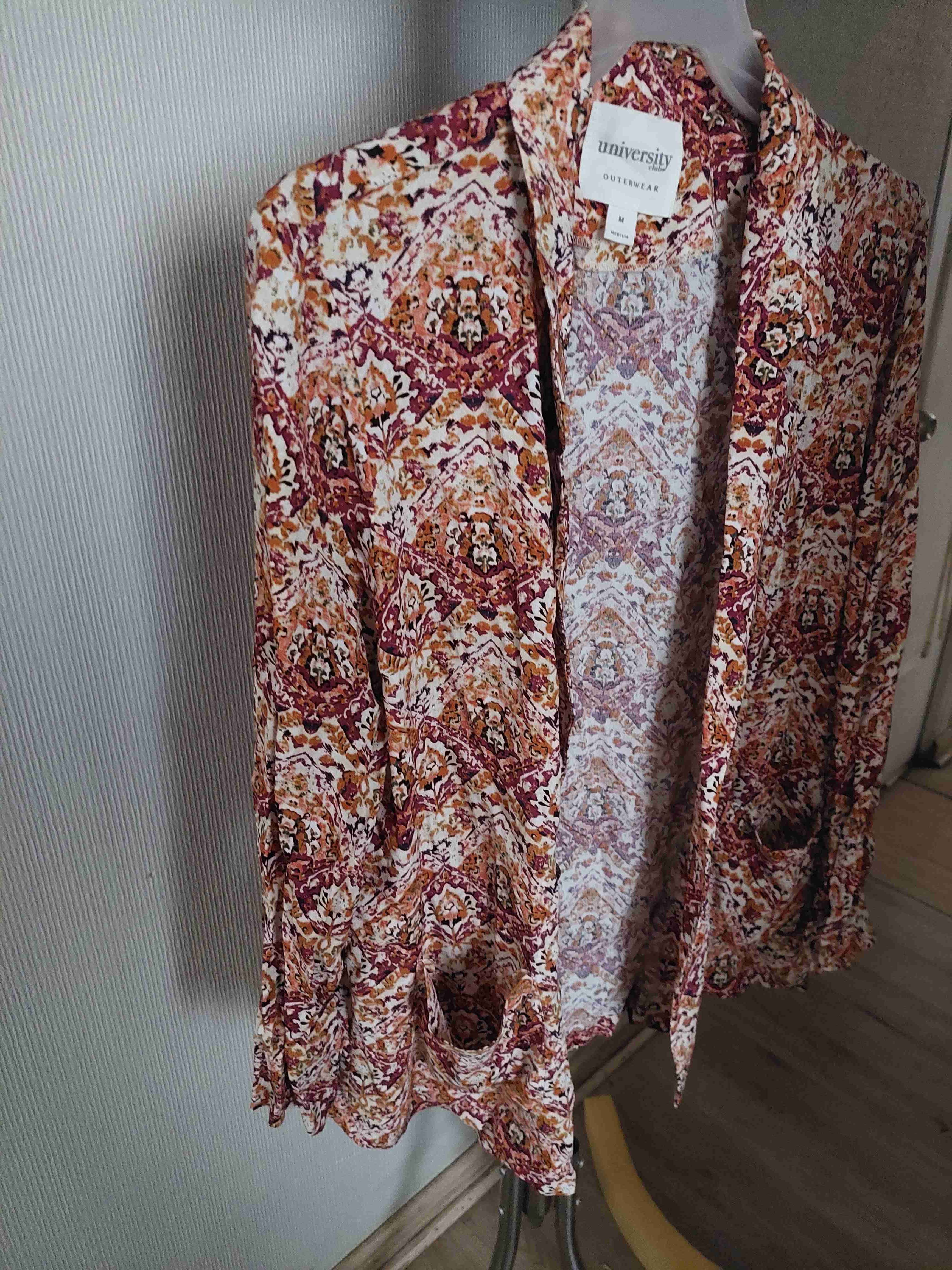 Blazer talla M de caída libre muy cómodo - 2