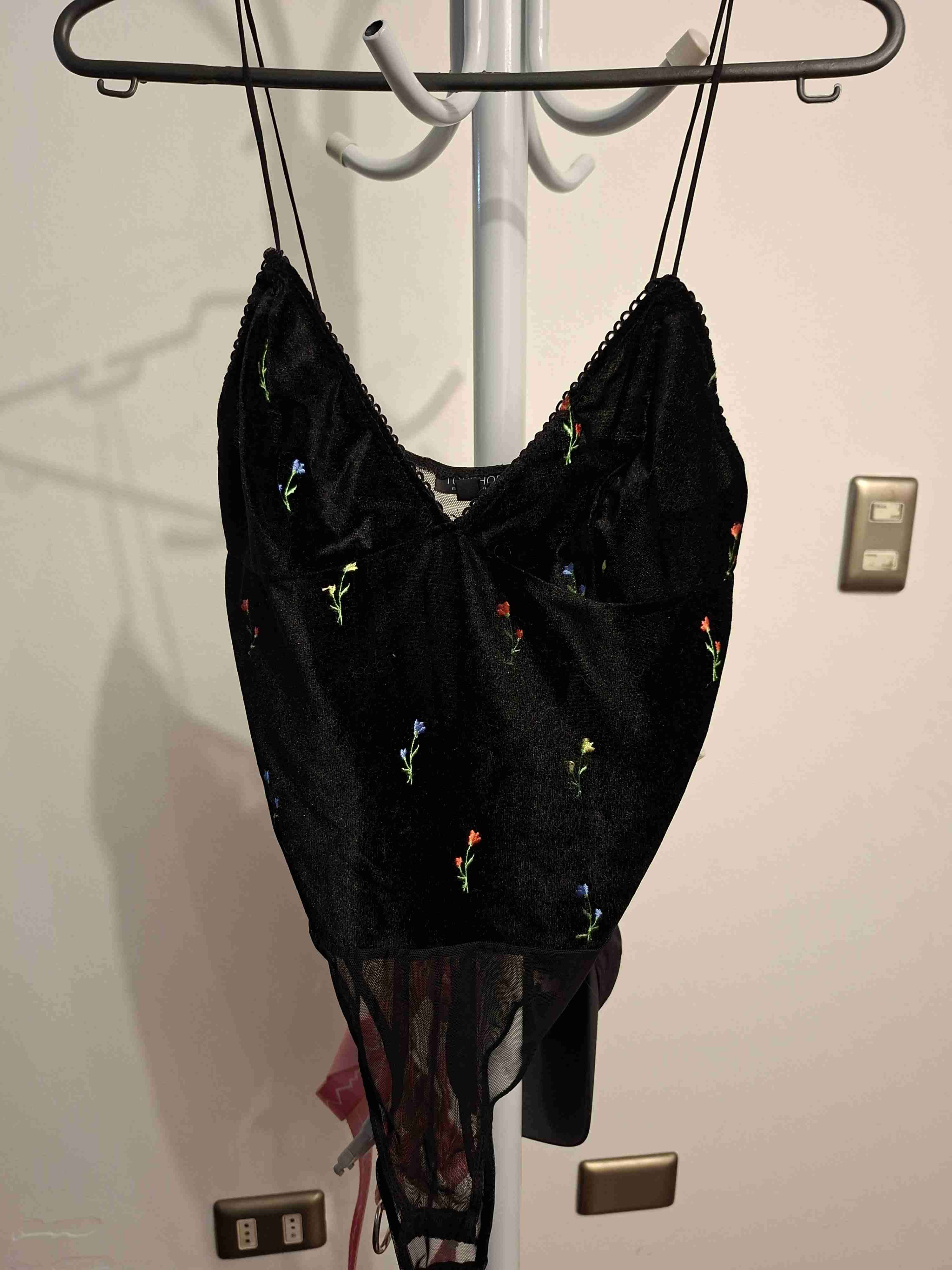 Body negro con flores - miniatura 2