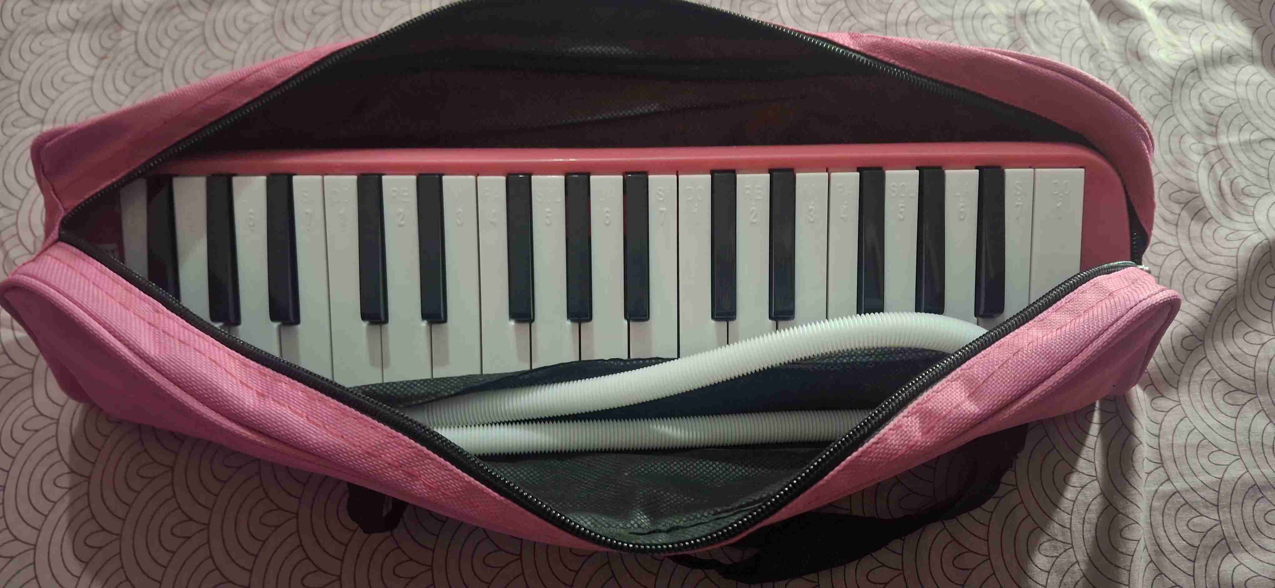 Melodica rosada , 32 notas, marca fussen con bolso - miniatura 4