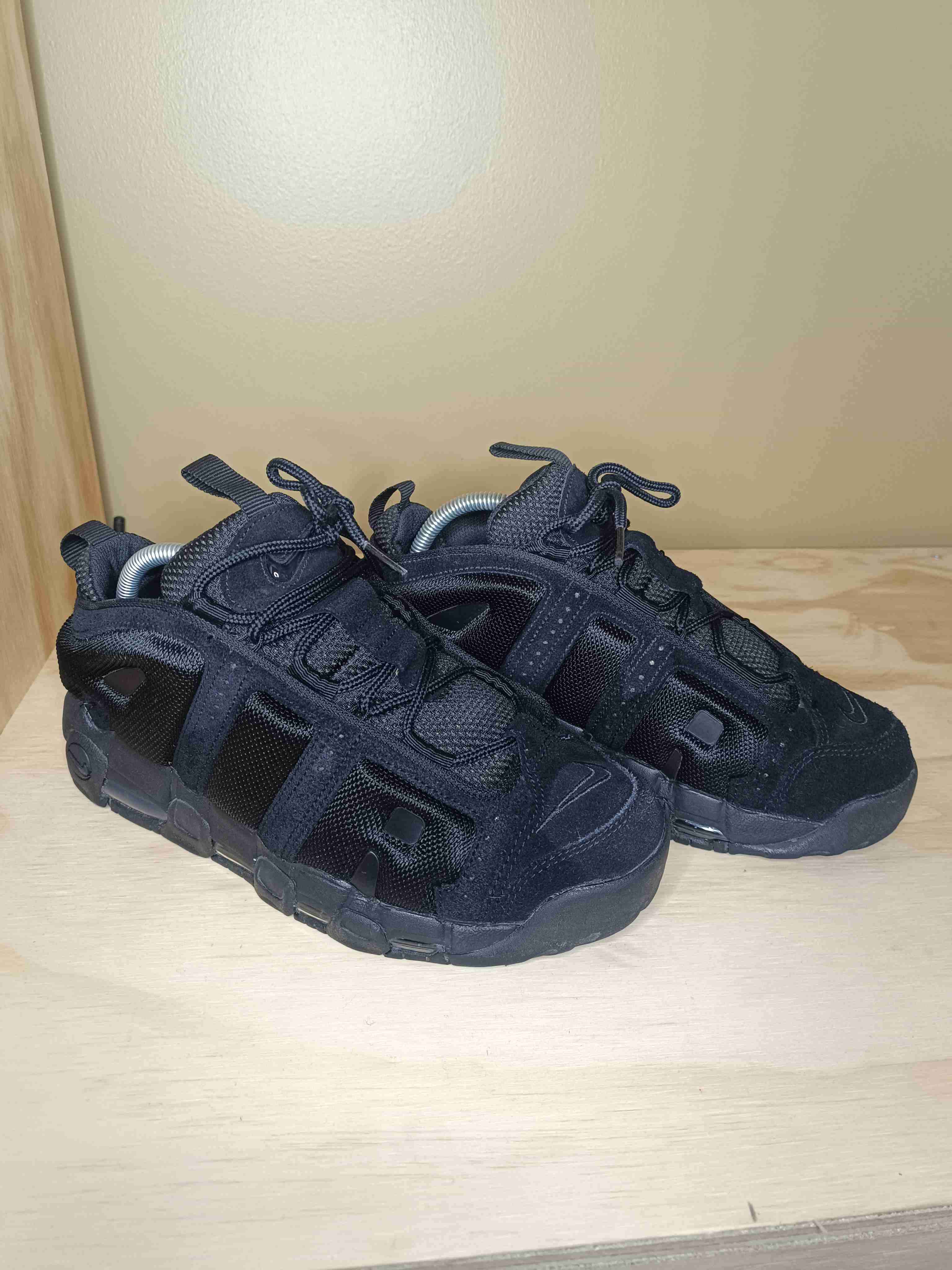 Nike Air More Uptempo Triple Black Talla 8 US OG - miniatura 5