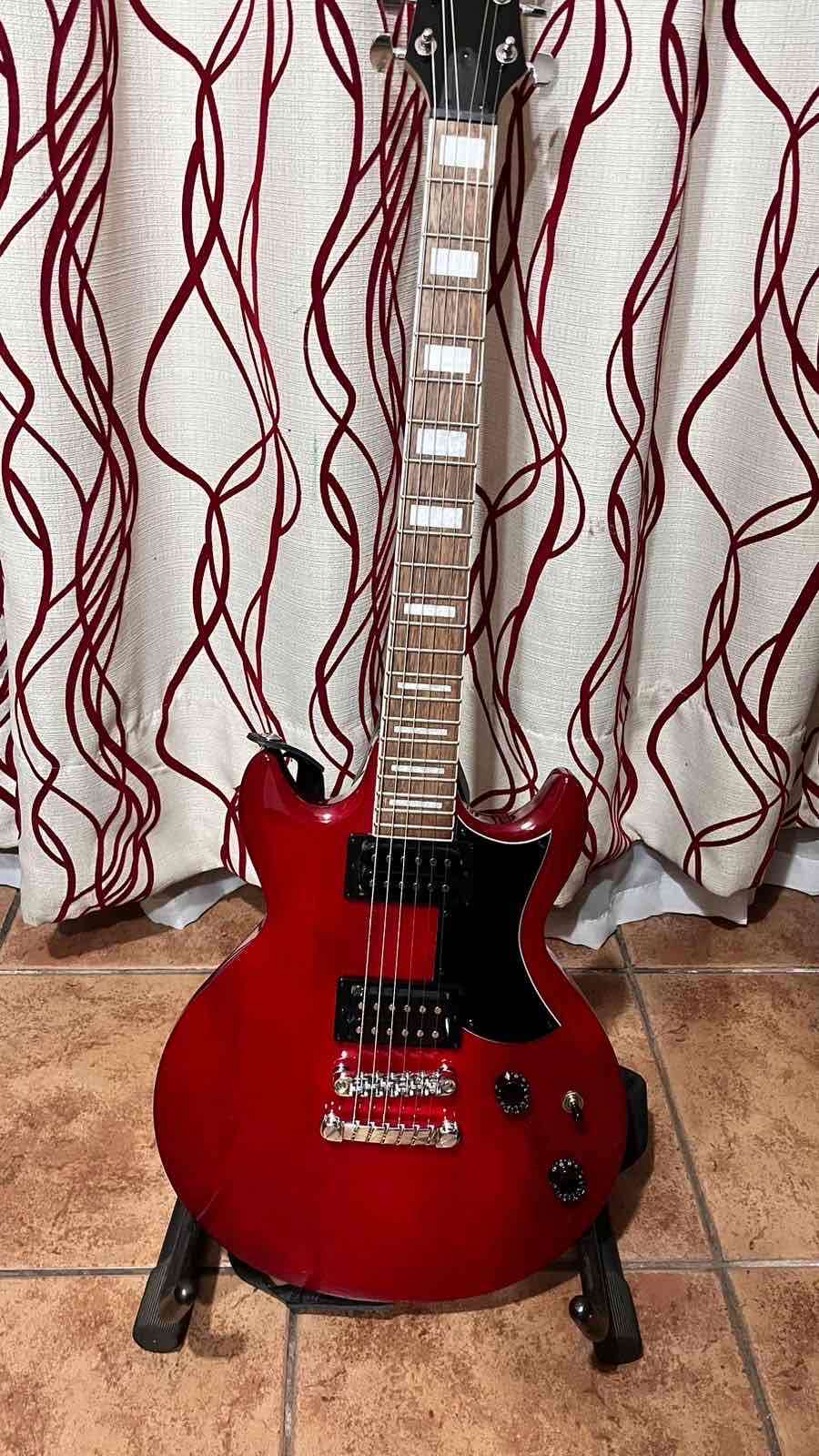 Guitarra eléctrica Ibanez GAX30 y accesorios - miniatura 2