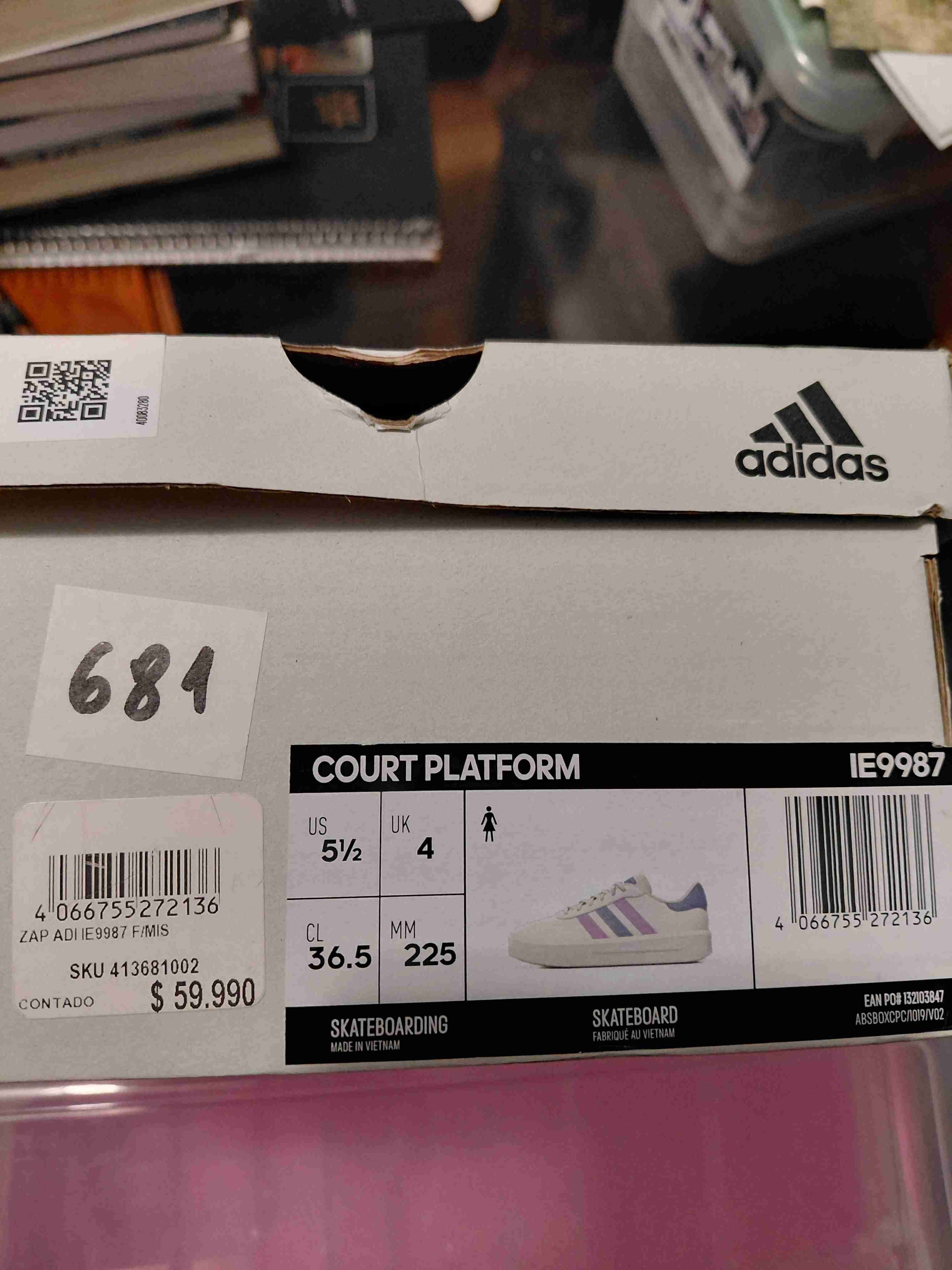 Sandalias blancas con tachas - miniatura 6