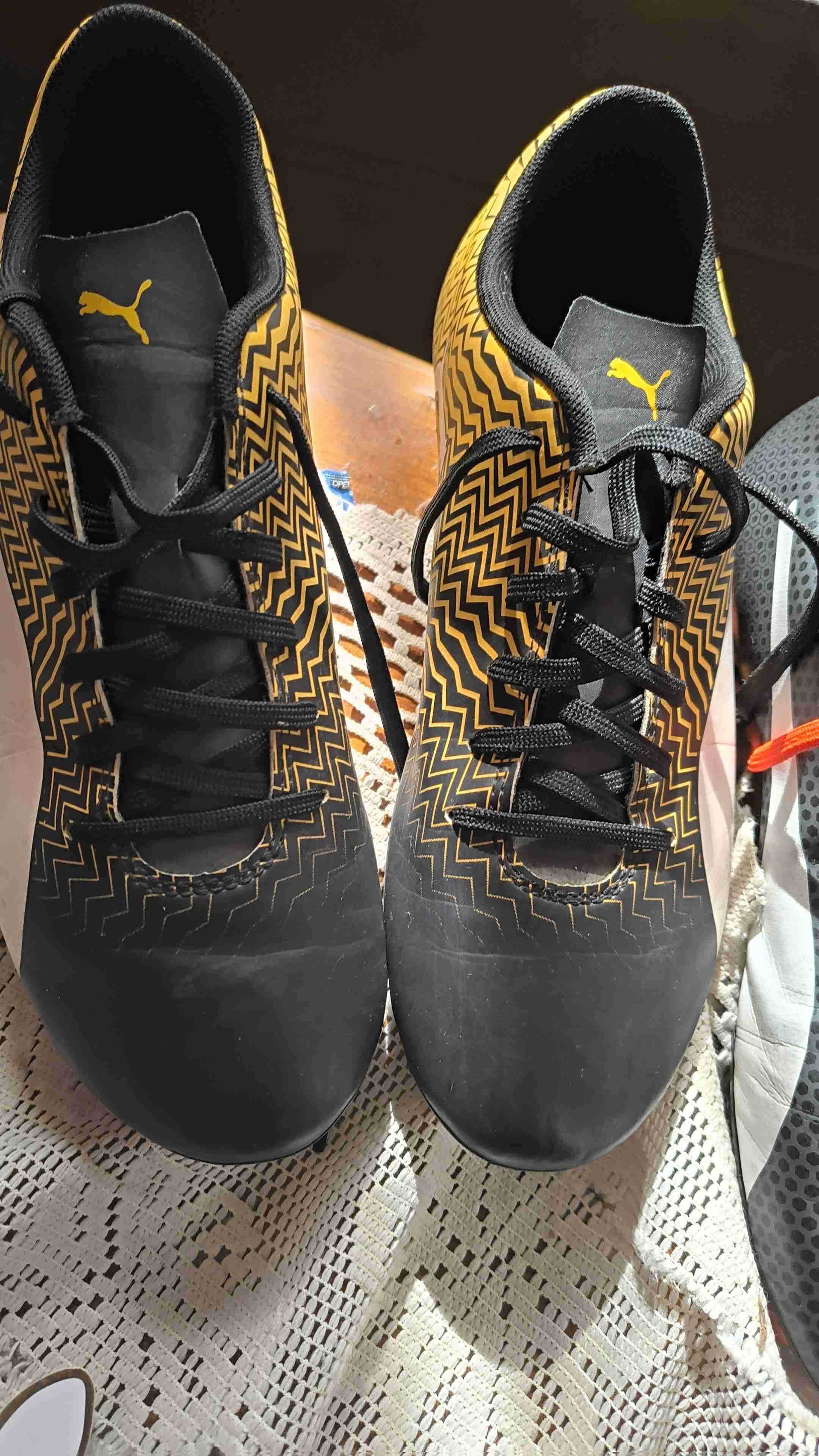 Zapatillas deportivas de futbol . - miniatura 2