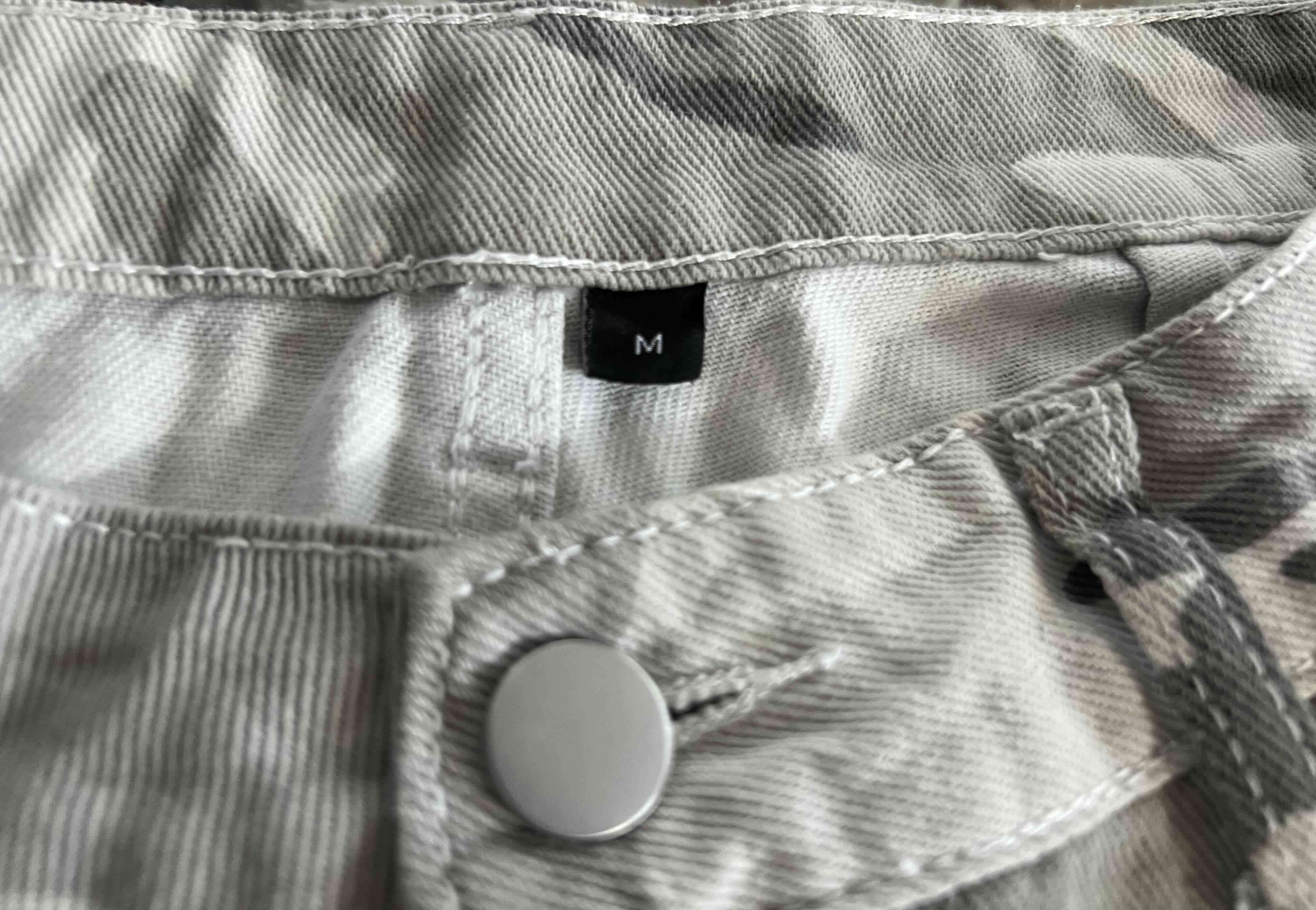 Pantalones cargo camuflados mujer - miniatura 2