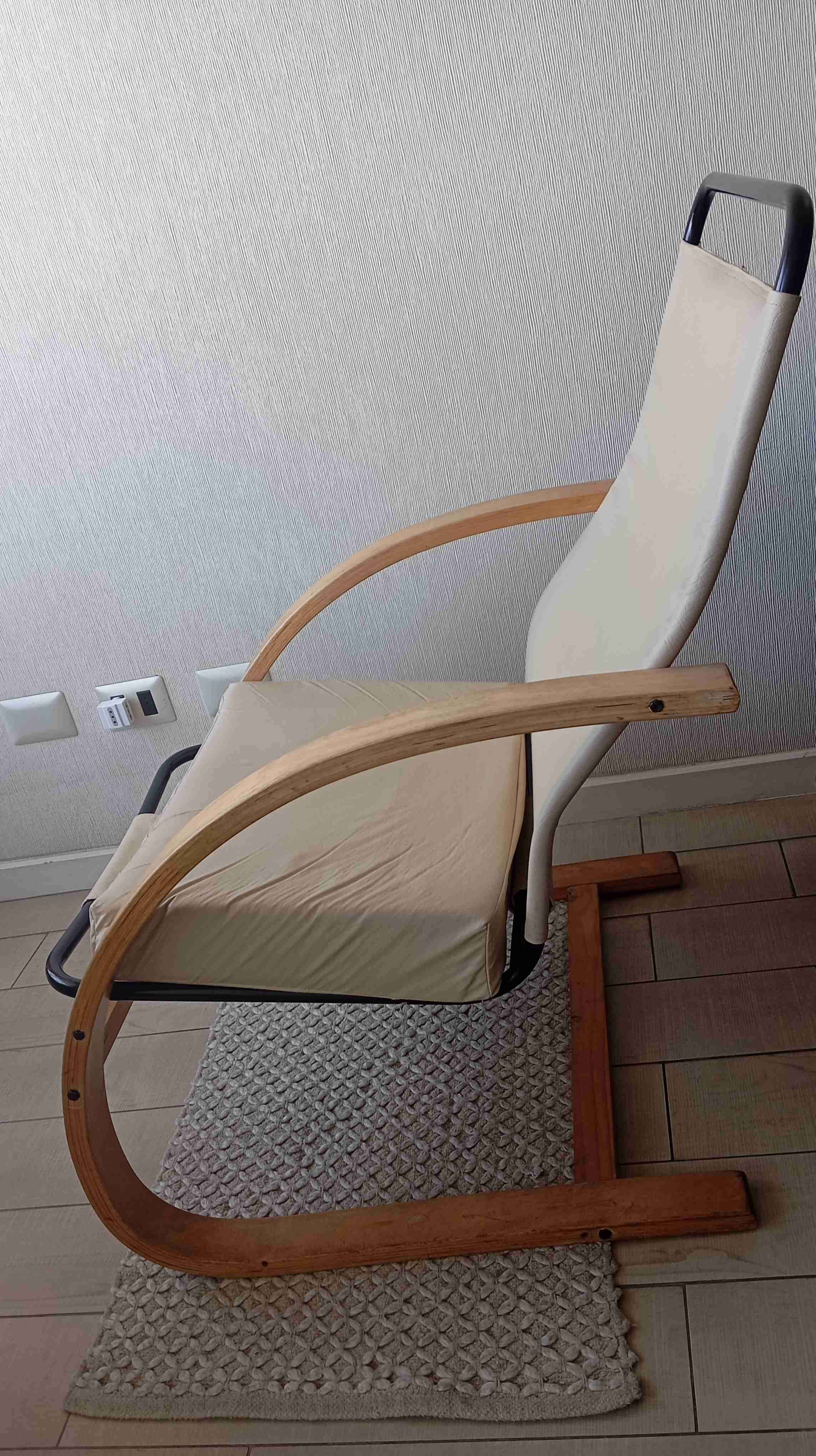 Sillón de madera y tapizado en cuero sintético bei - miniatura 2