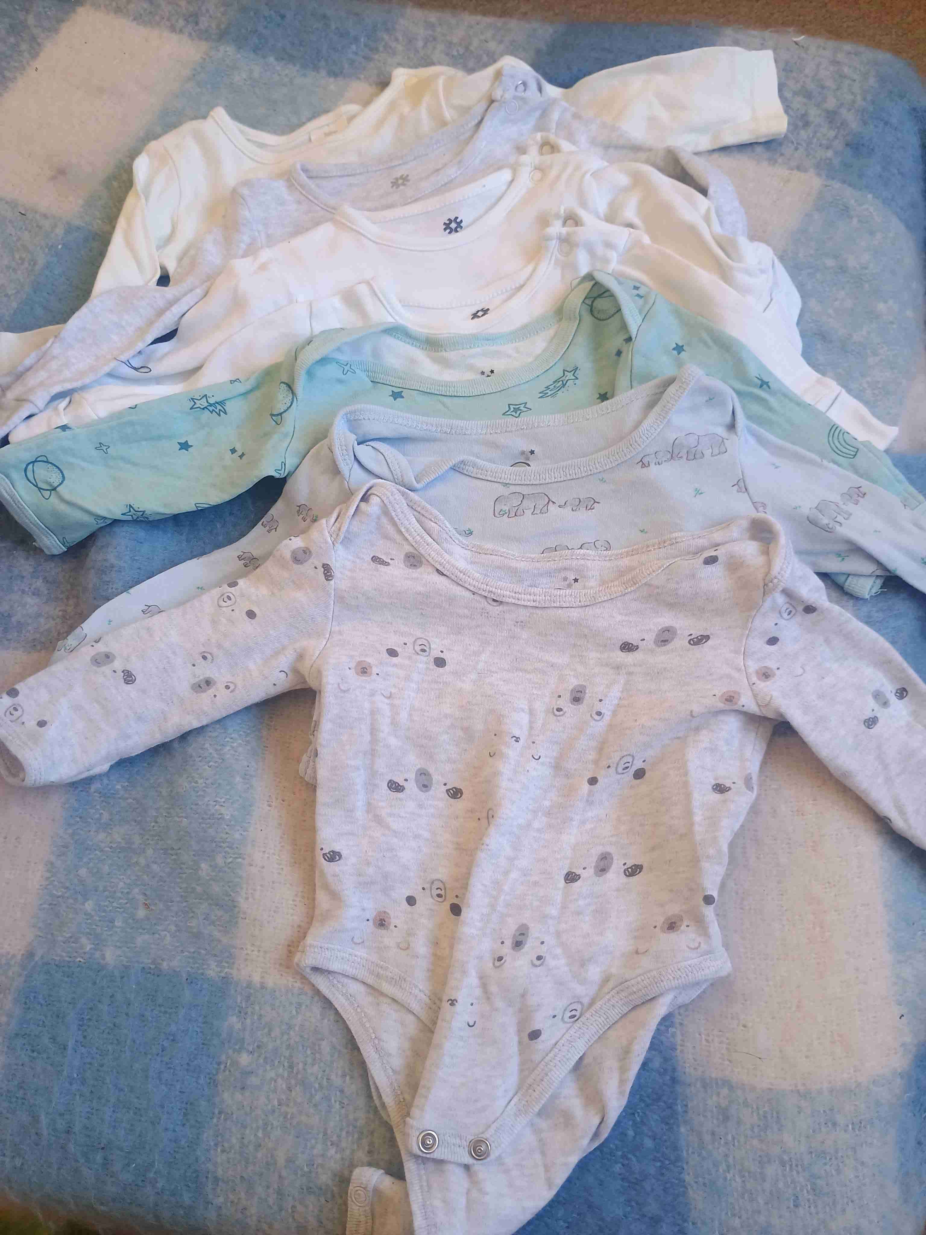 Ropita de bebé - miniatura 2