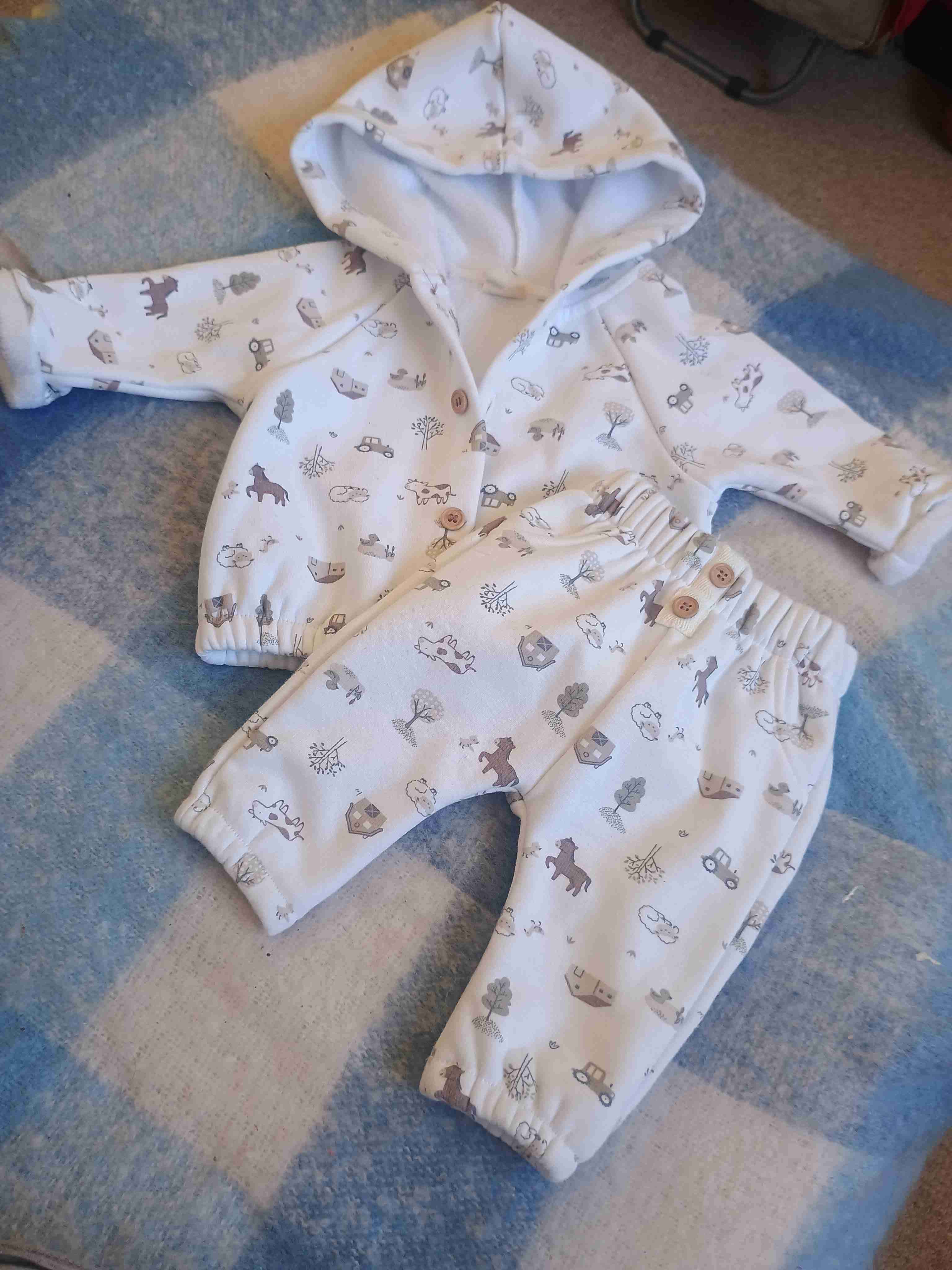 Ropita de bebé - miniatura 5