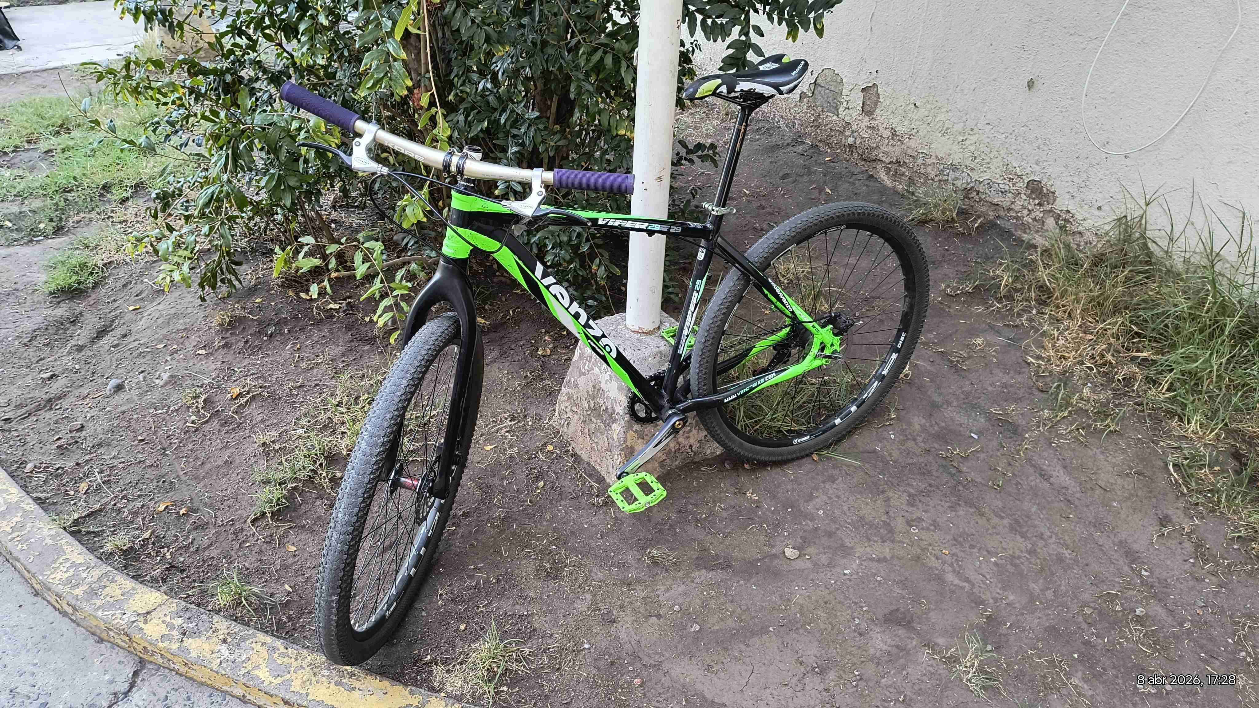 Bicicleta Venzo verde y negra - miniatura 1