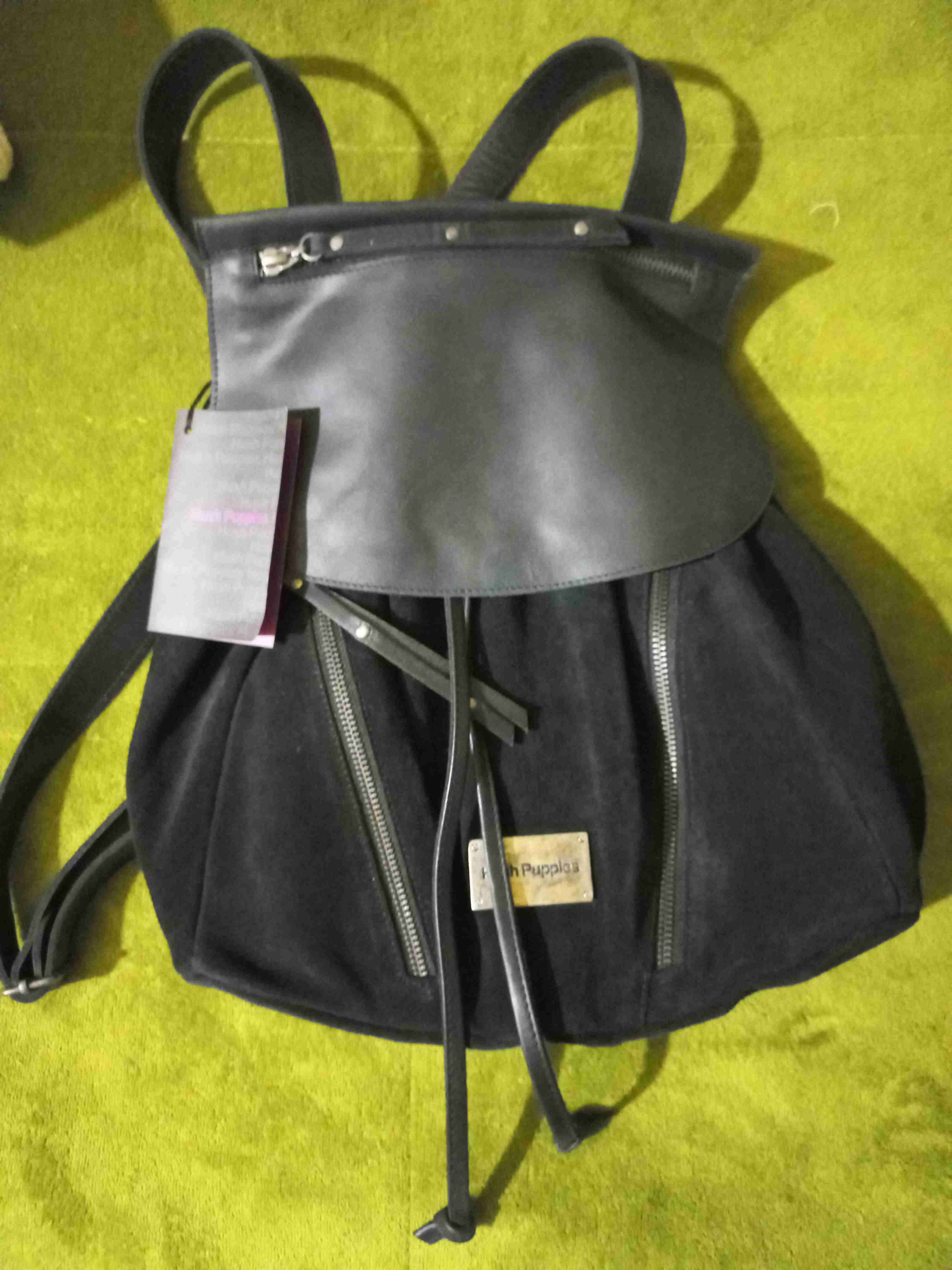 Mochila negra con cierres - miniatura 2