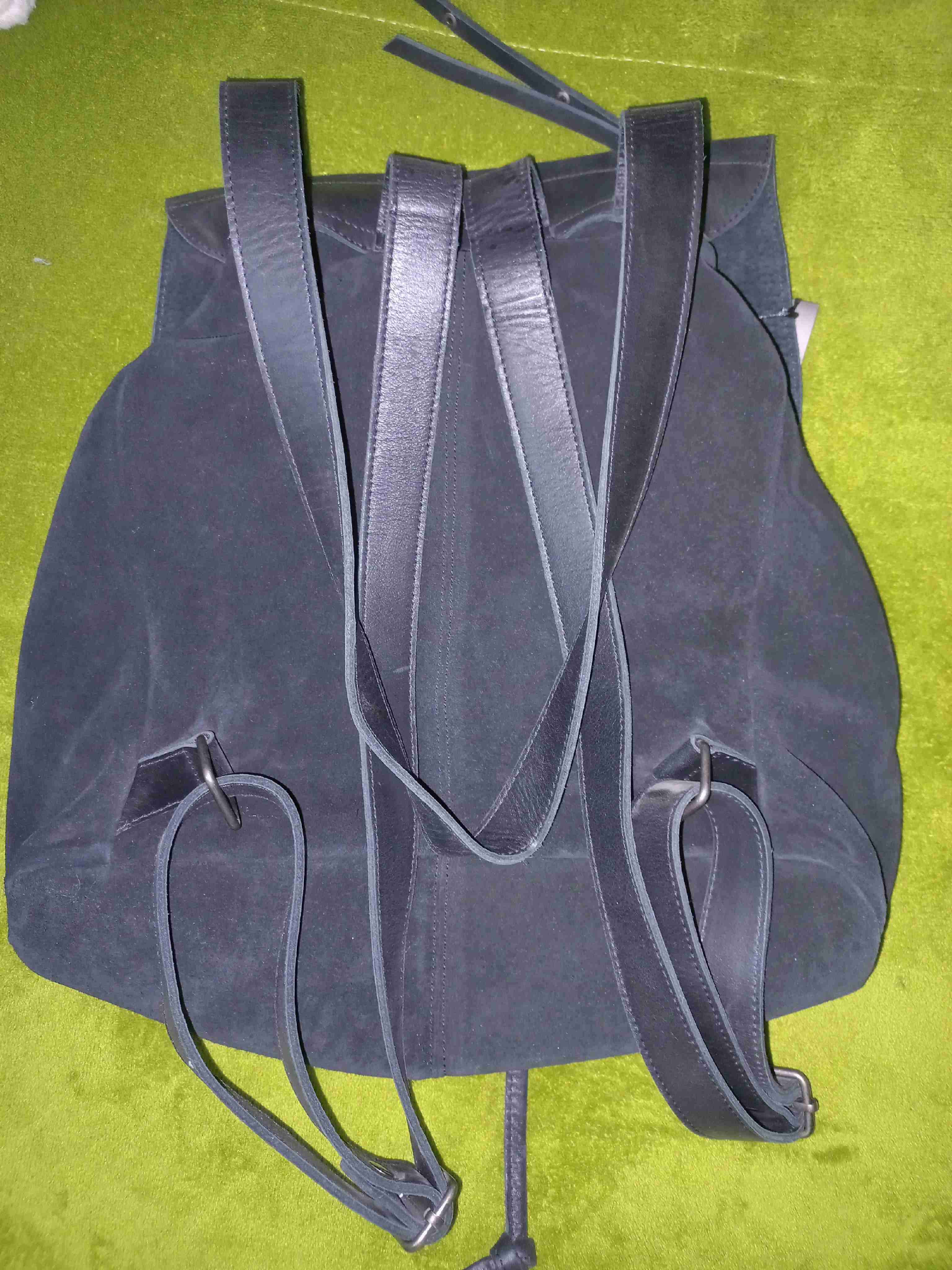 Mochila negra con cierres - miniatura 3