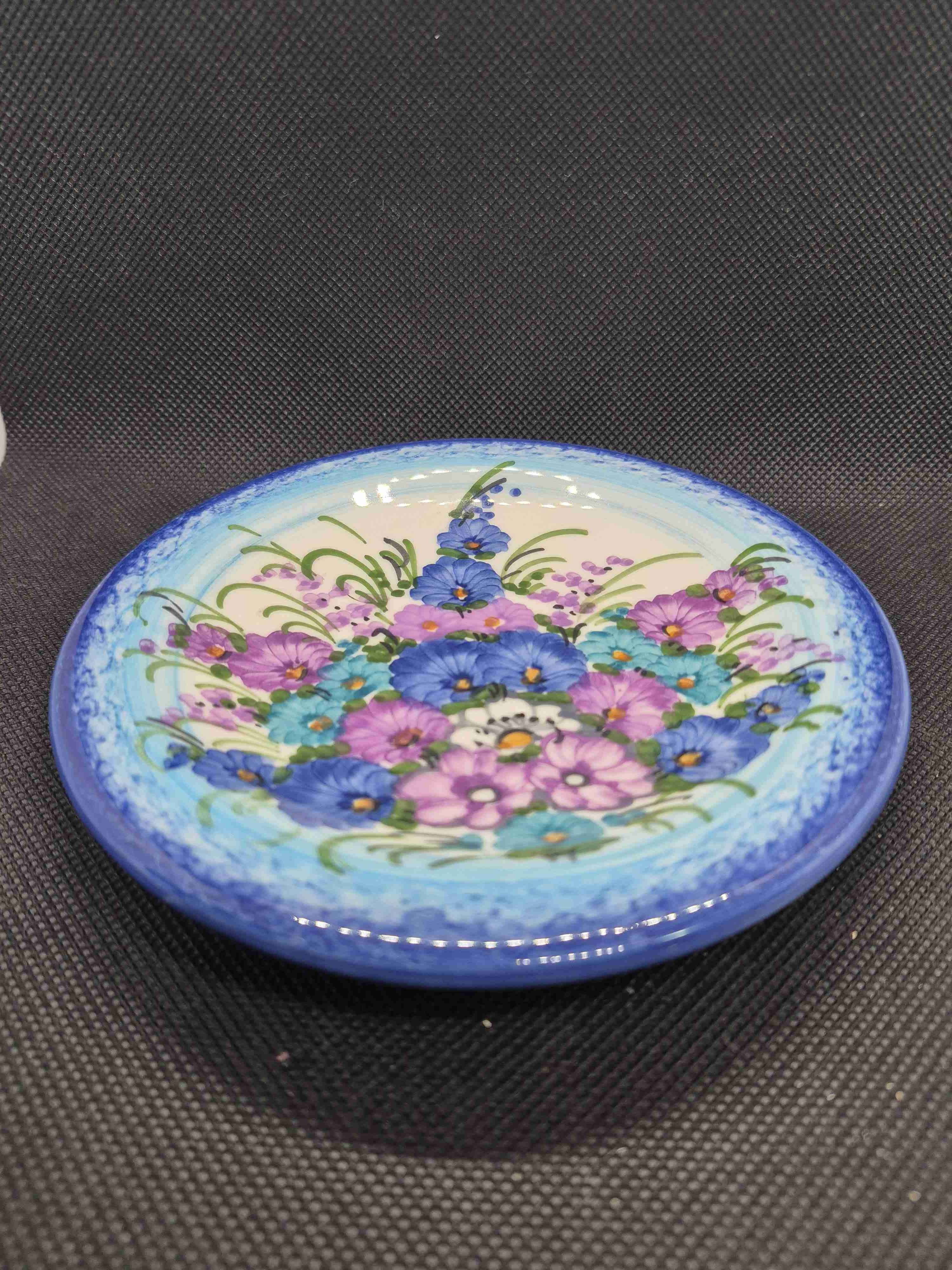 Plato decorativo pintado a mano - miniatura 2