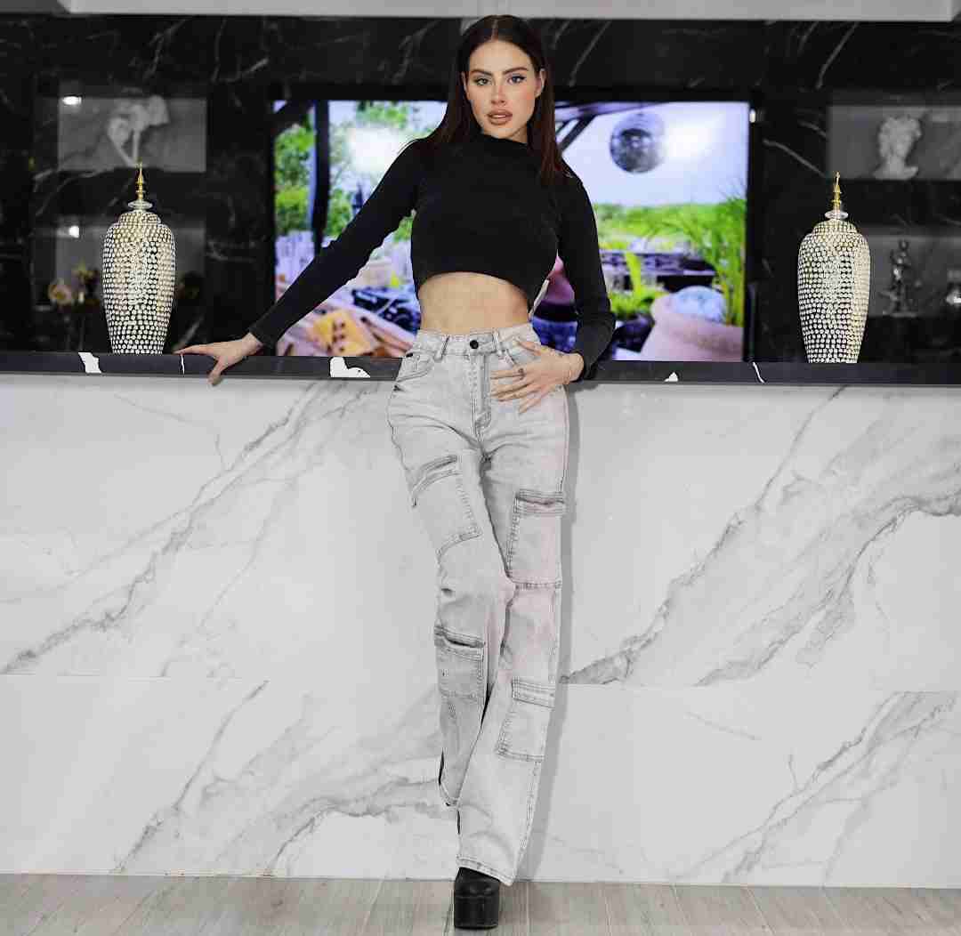 Jeans grises cargo de mujer - 2