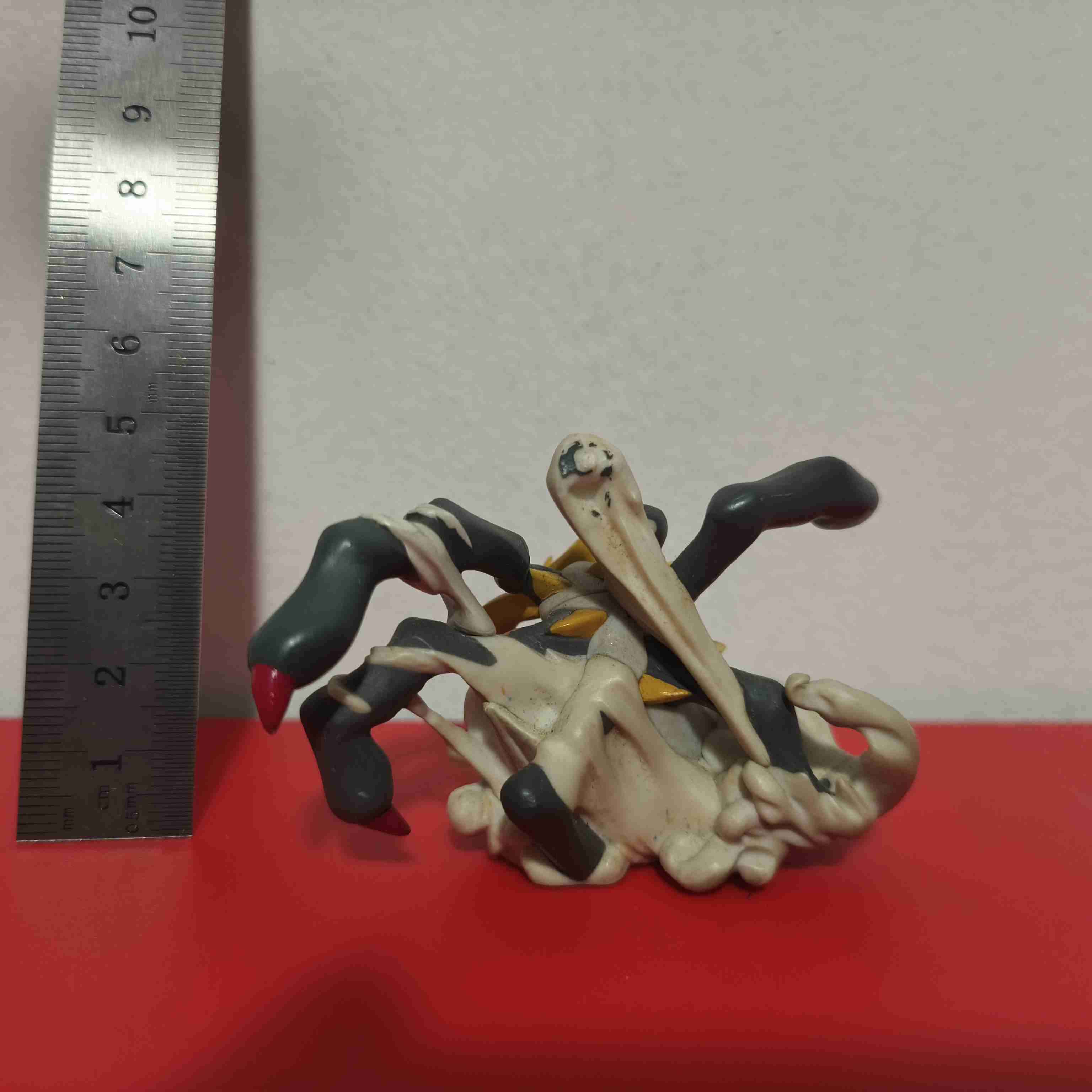 Figura Pokémon Giratina - 2