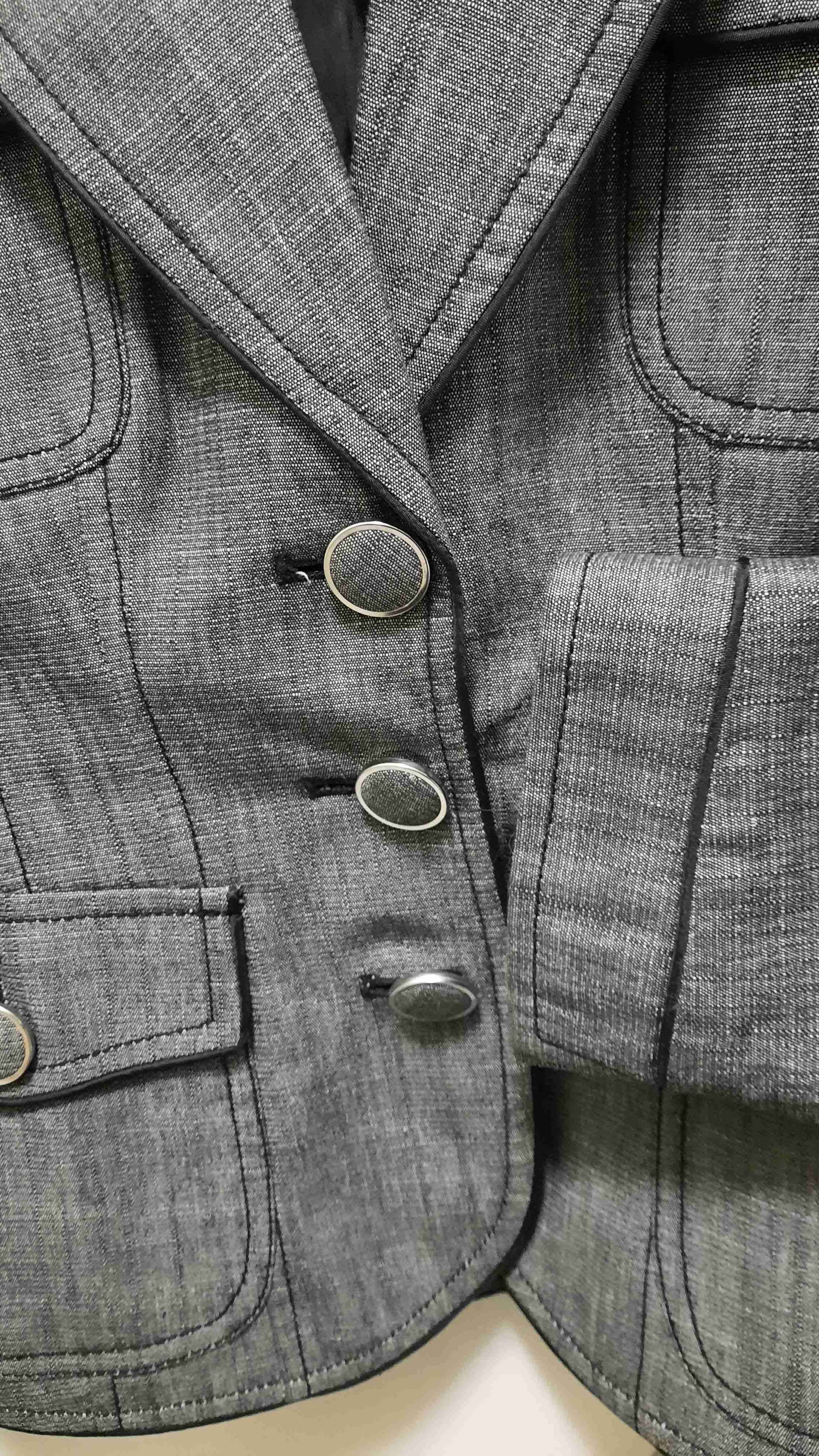 Blazer gris elegante para mujer - miniatura 3