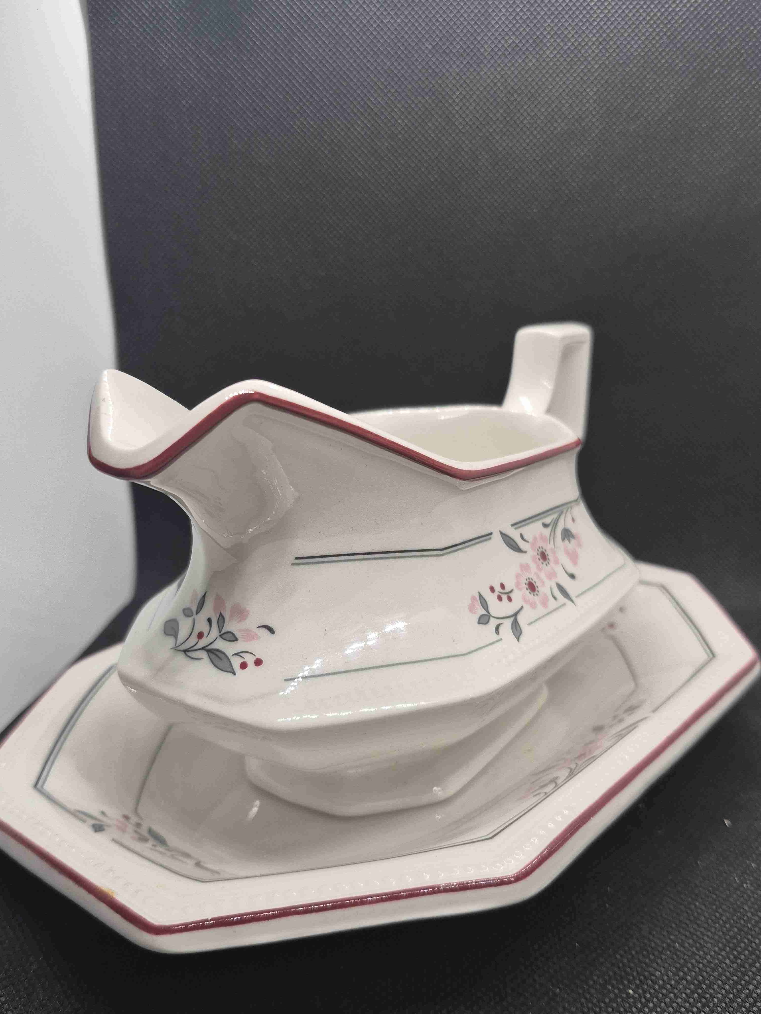 Elegante Salsera. - miniatura 2