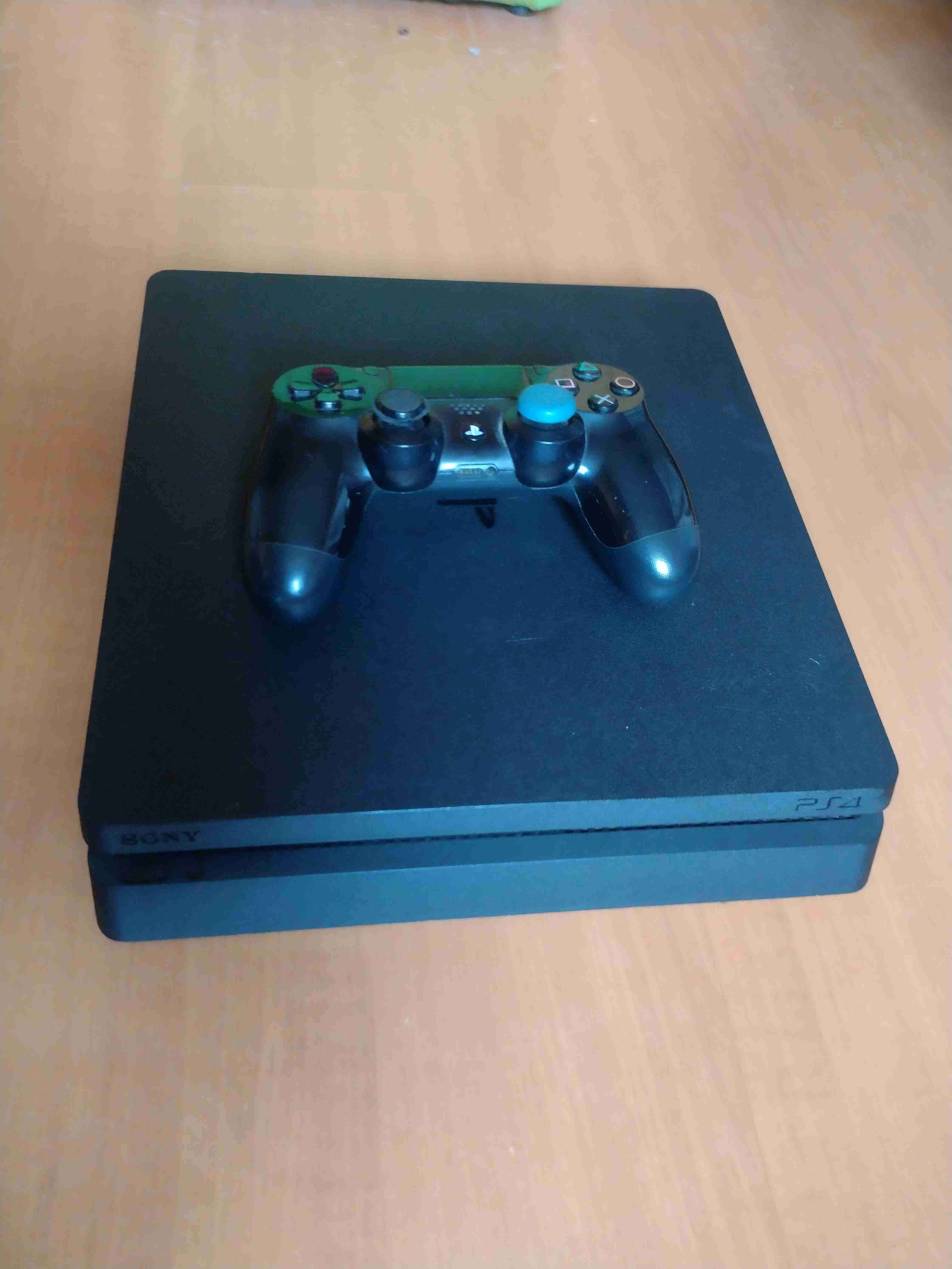 Ps4 Slim perfecto estado - 1