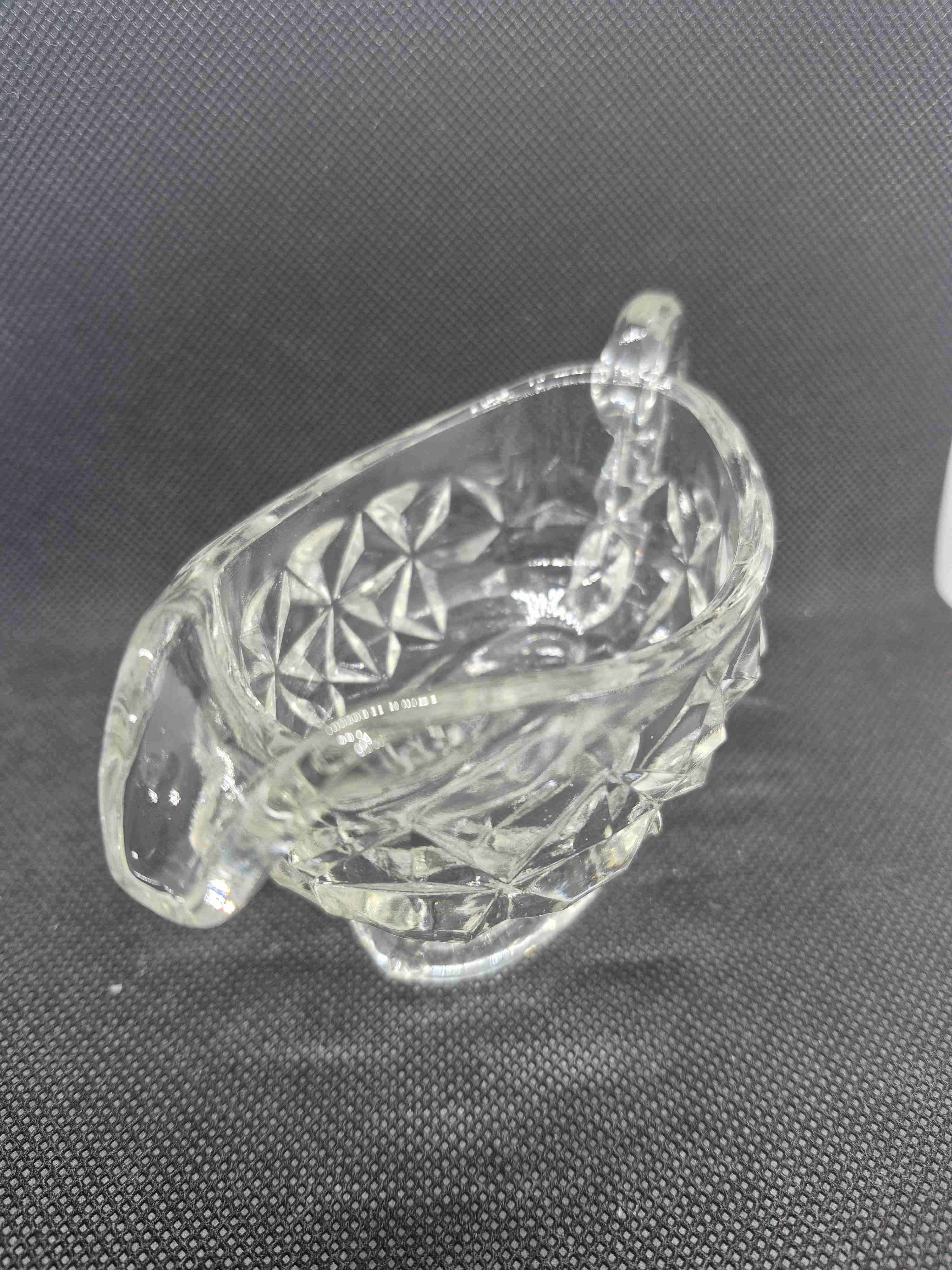 Salsera de vidrio tallado - miniatura 3