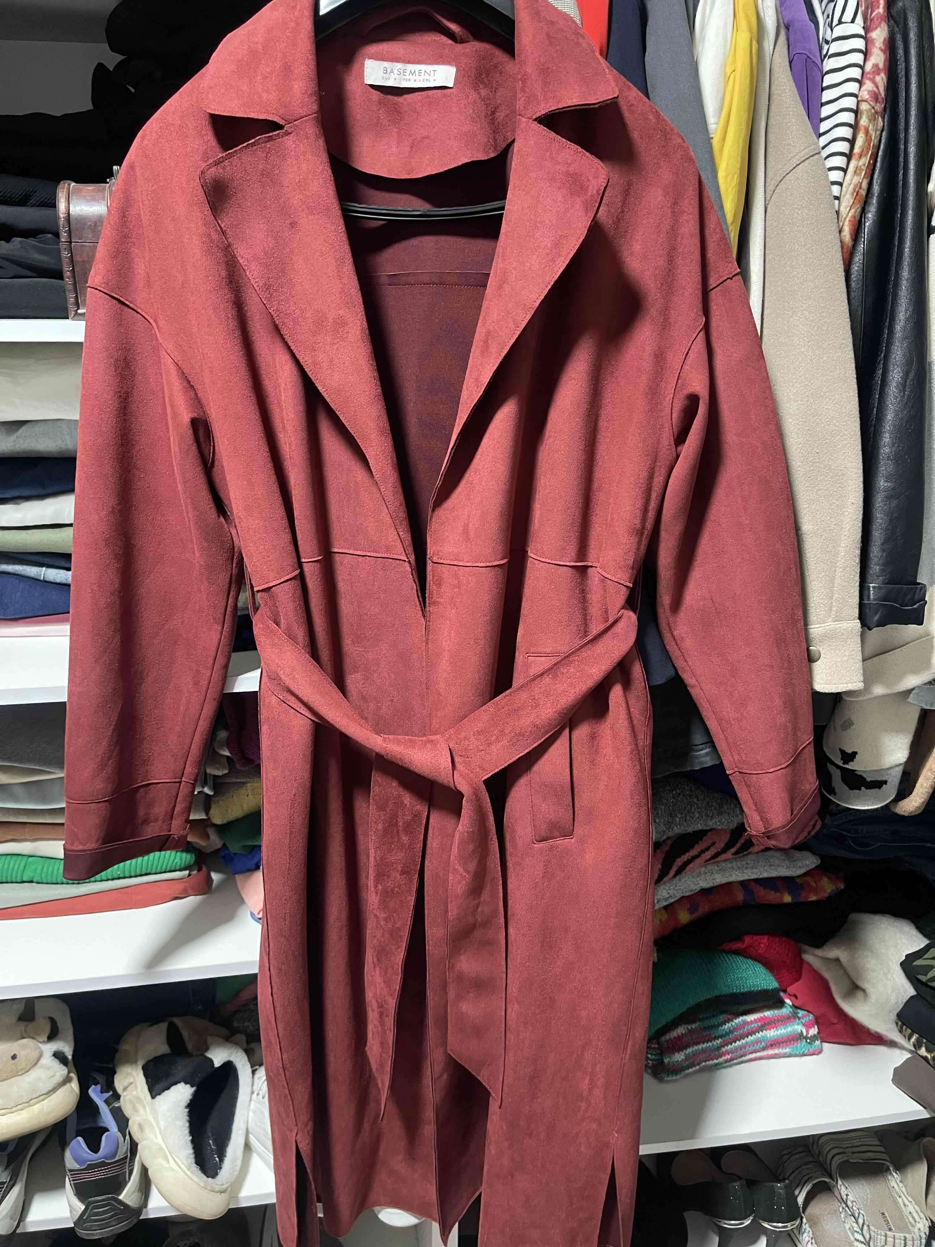 Abrigo rojo italiano largo hermoso - miniatura 2