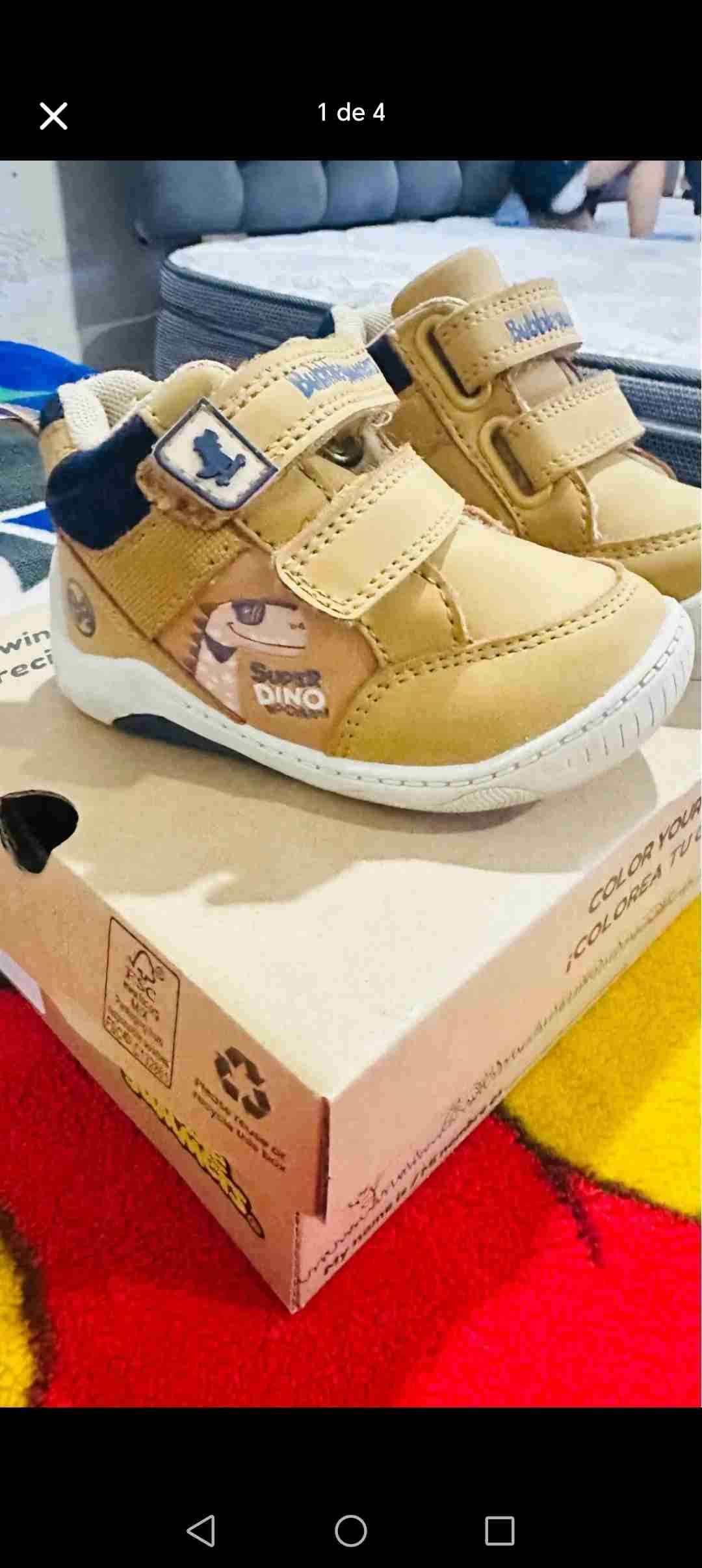 Zapatos infantiles color beige