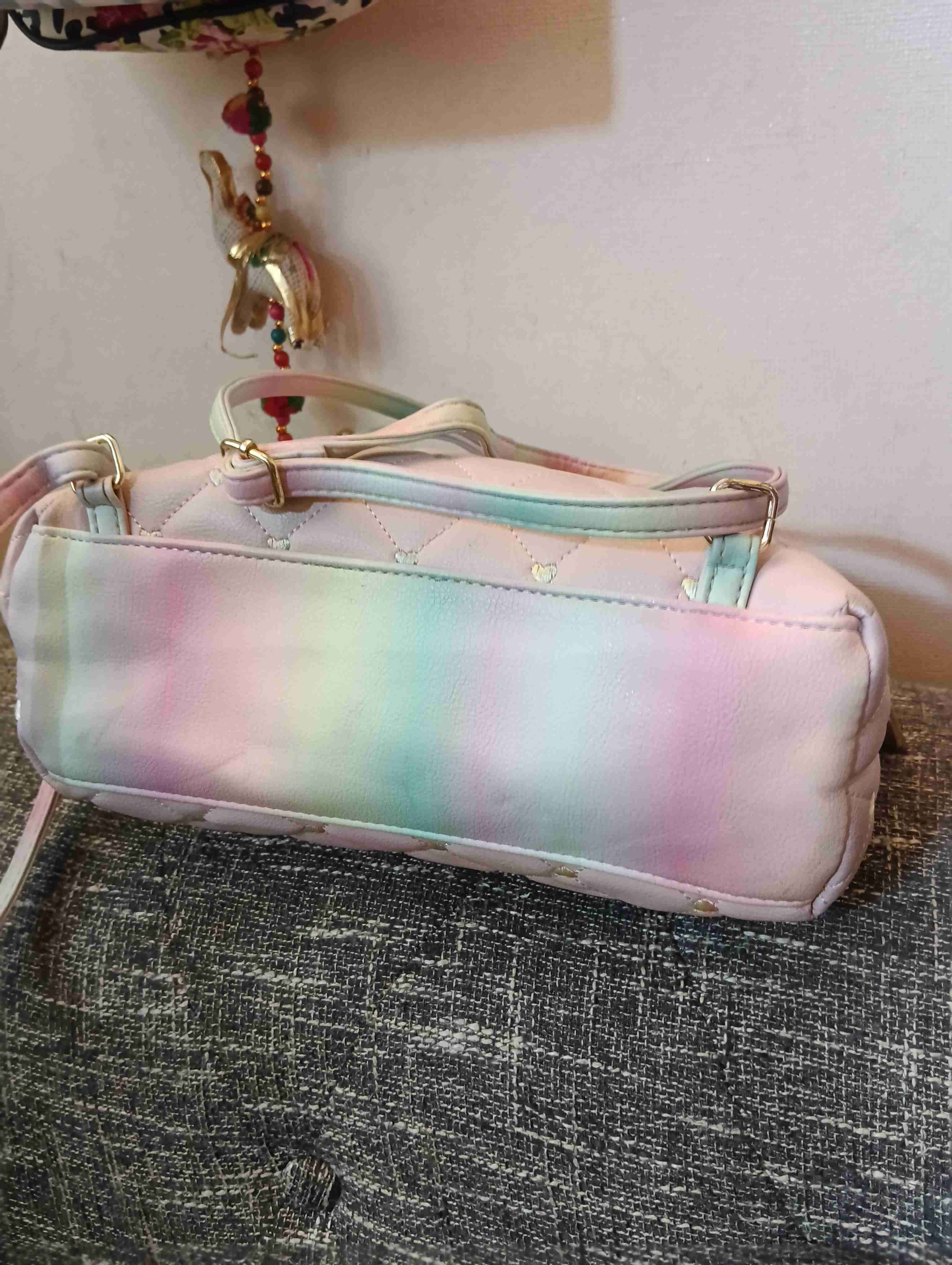 Mochila acolchada beige con aplique - miniatura 6