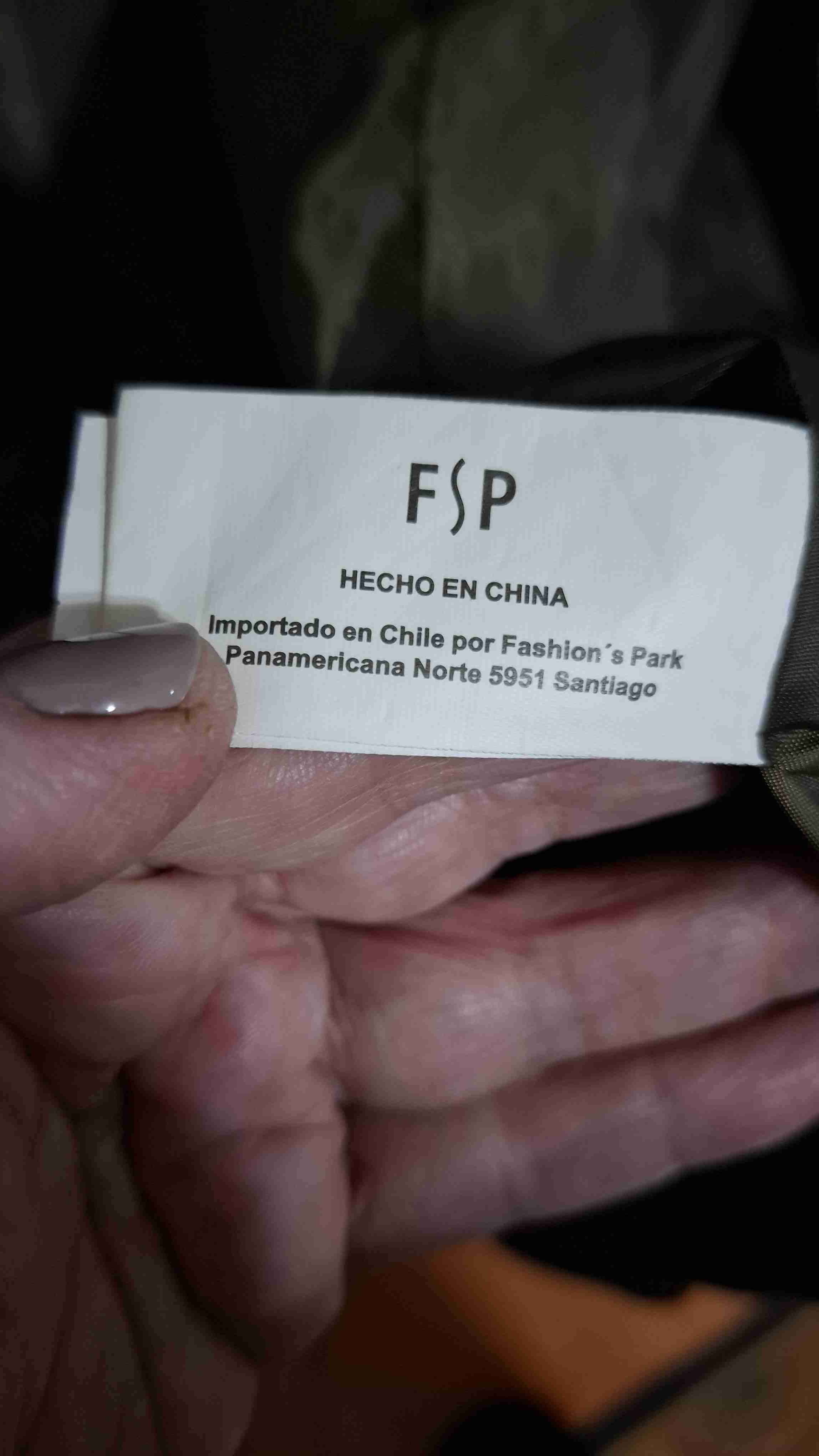 Chaqueta verde oliva con capucha - miniatura 3