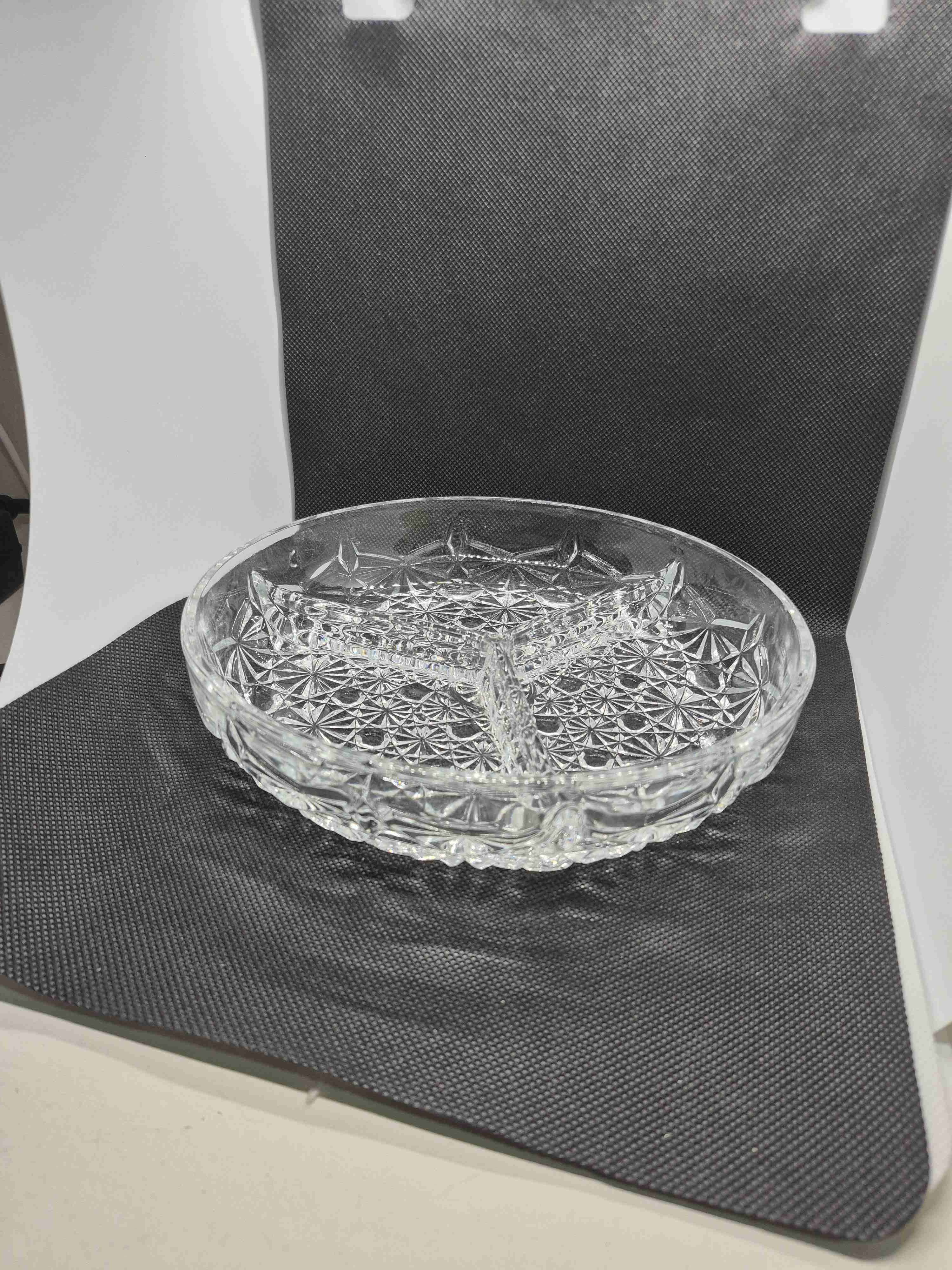 Plato surtidor de vidrio tallado - 2