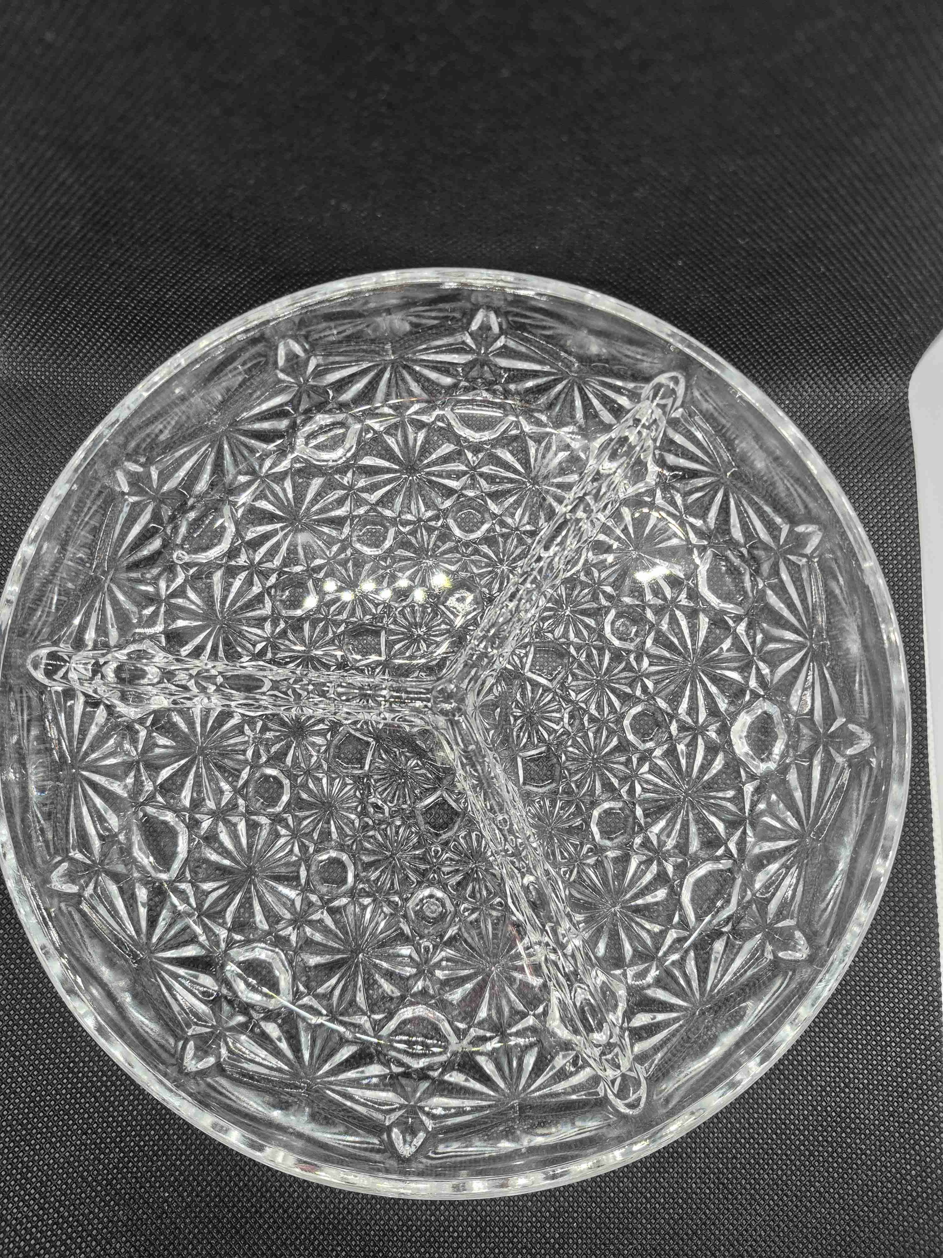 Plato surtidor de vidrio tallado - 4