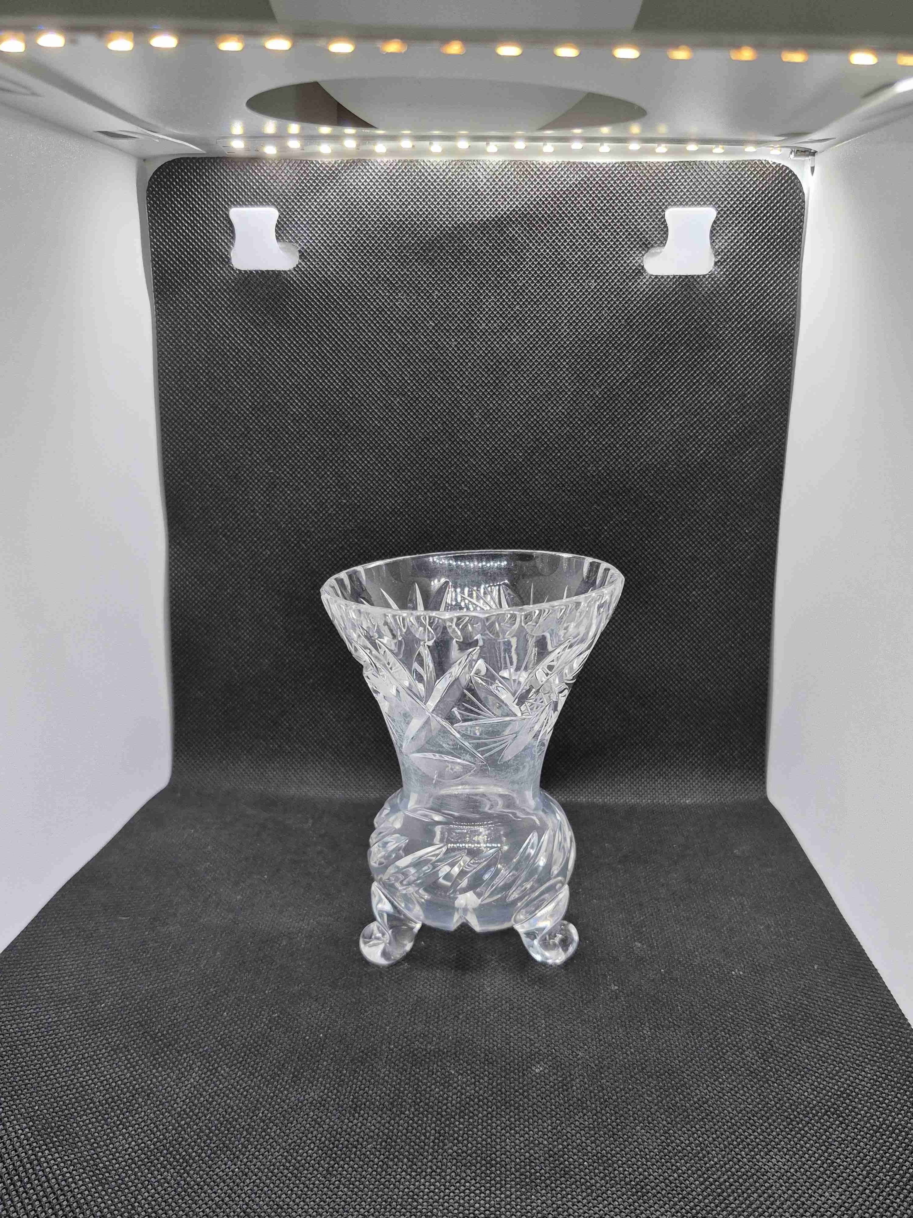 Florero de cristal tallado - 1