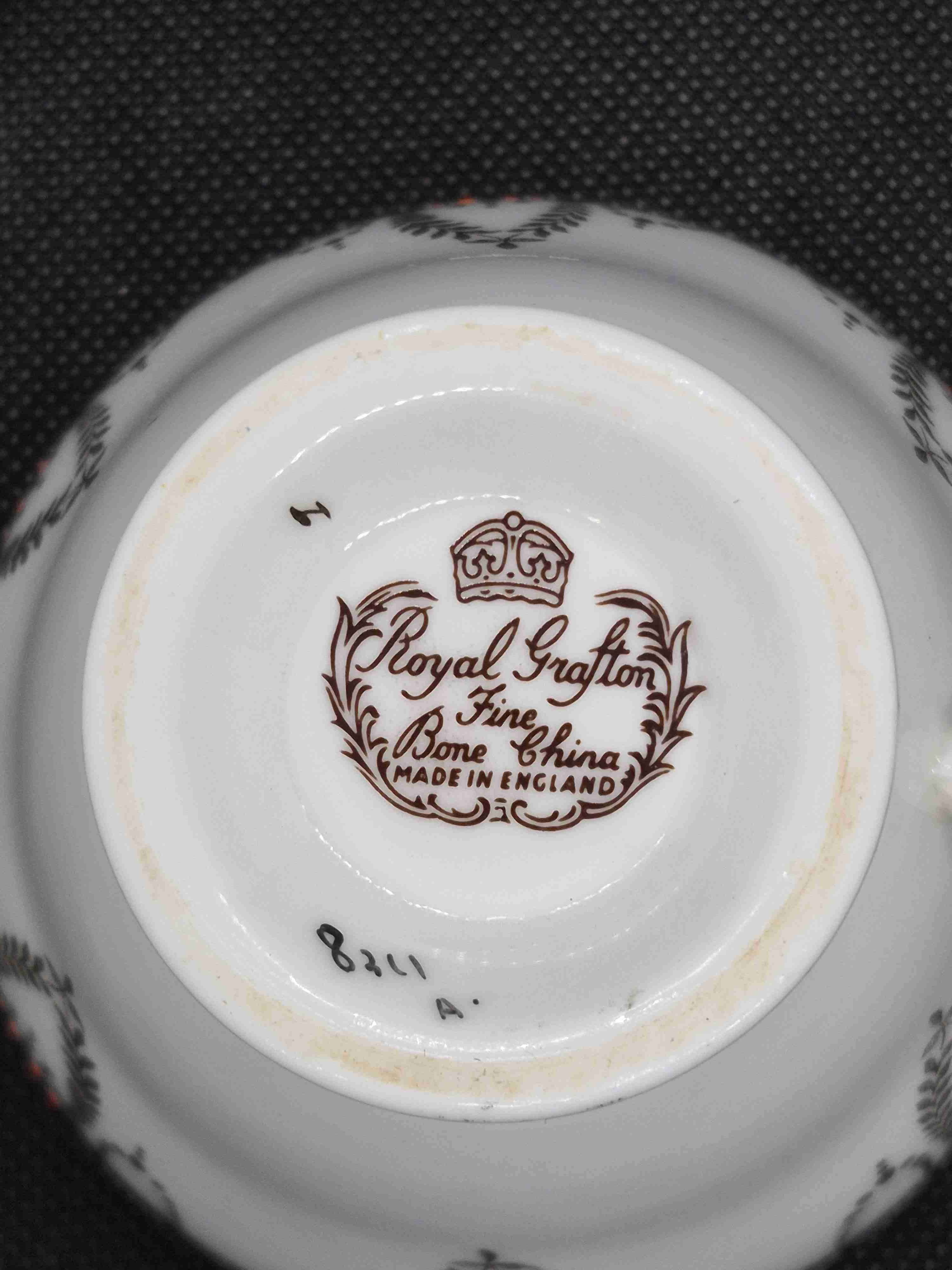 Dos tazas de té elegante - miniatura 6