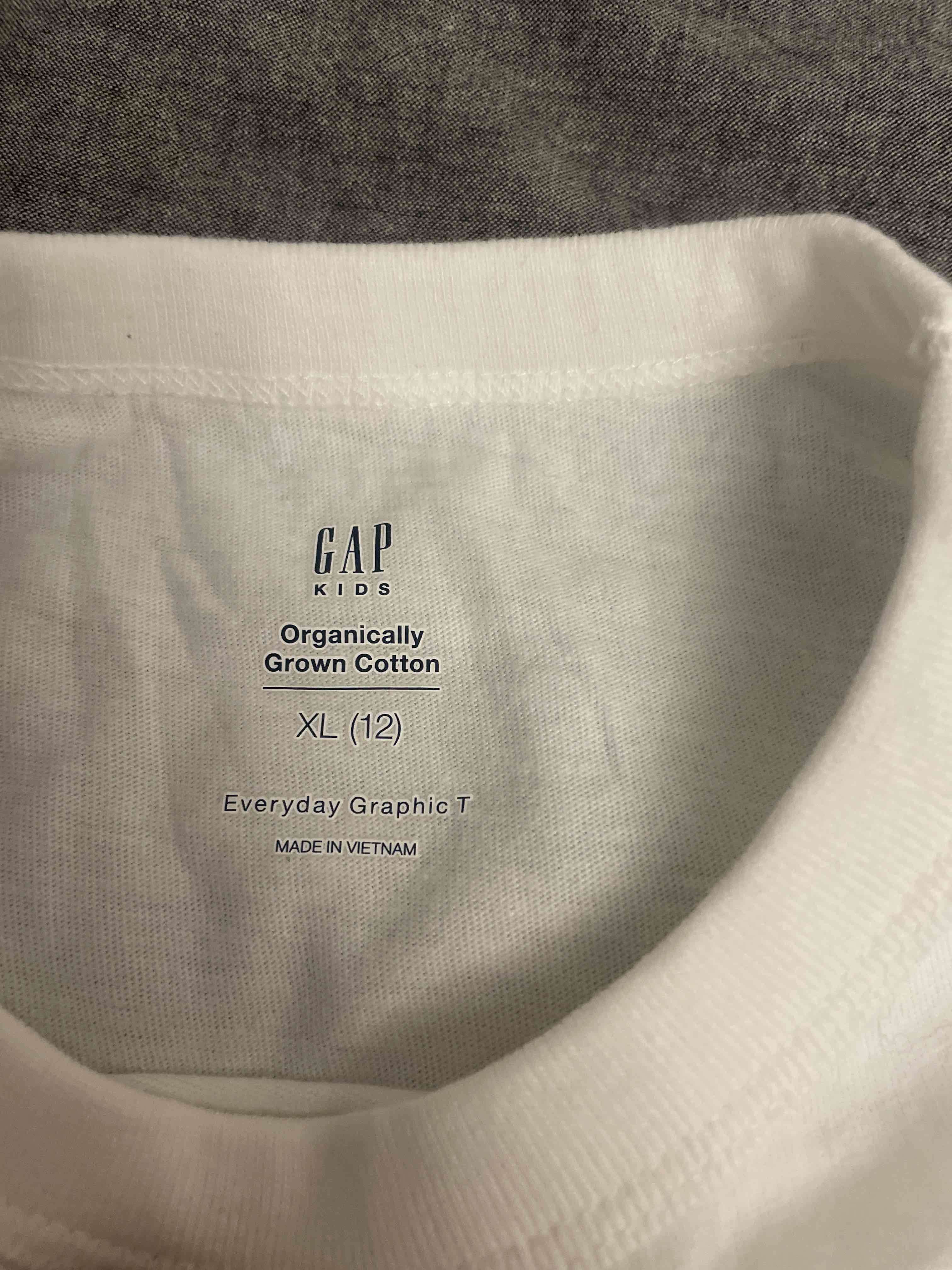 Polera blanca NASA GAP - miniatura 2