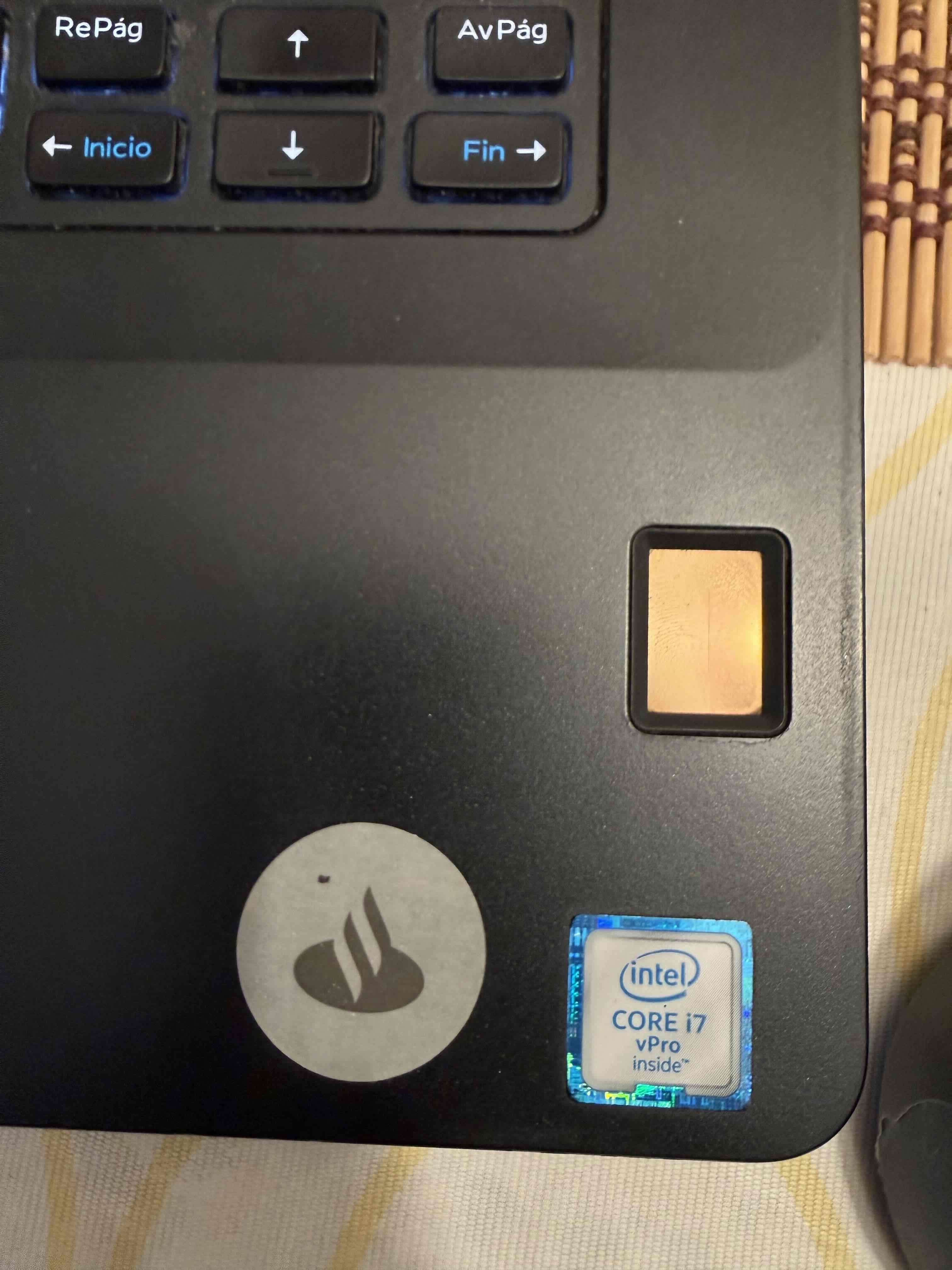 Laptop Dell con i7 y 16GB RAM - miniatura 4