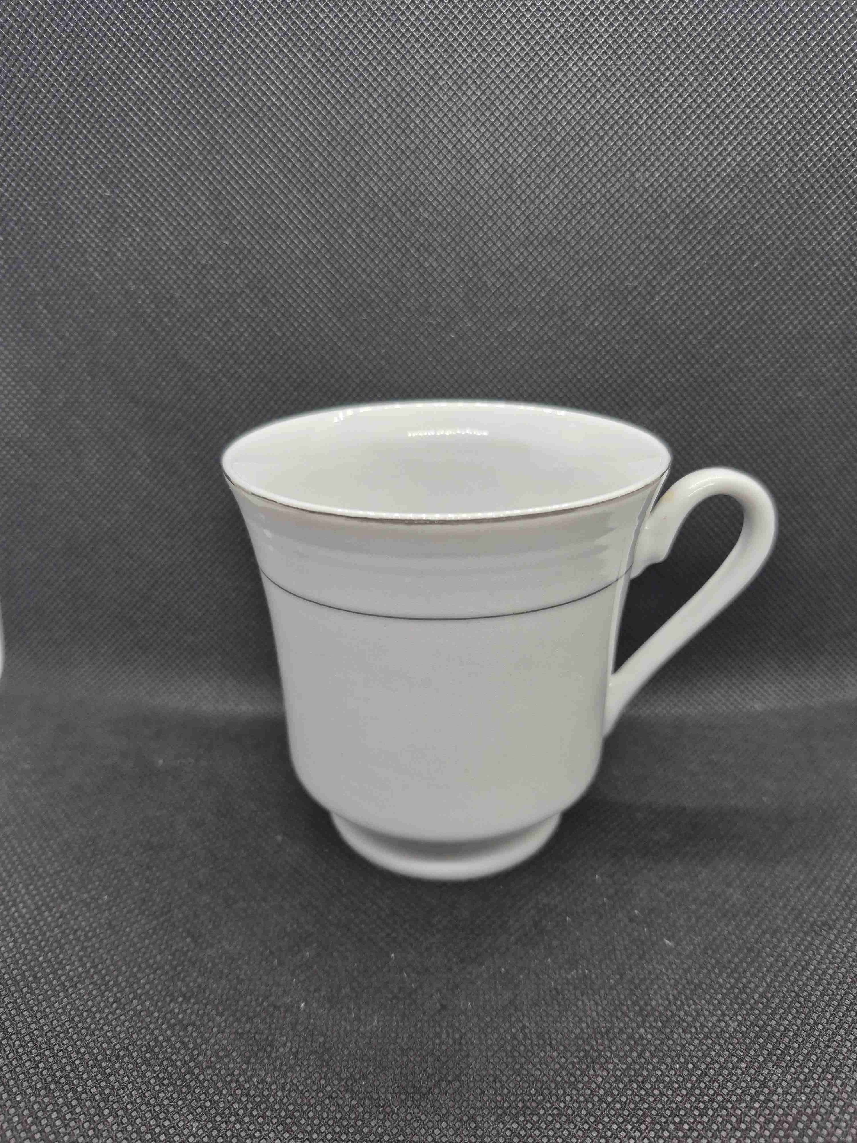 Juego de cuatro tazas de porcelana - 6