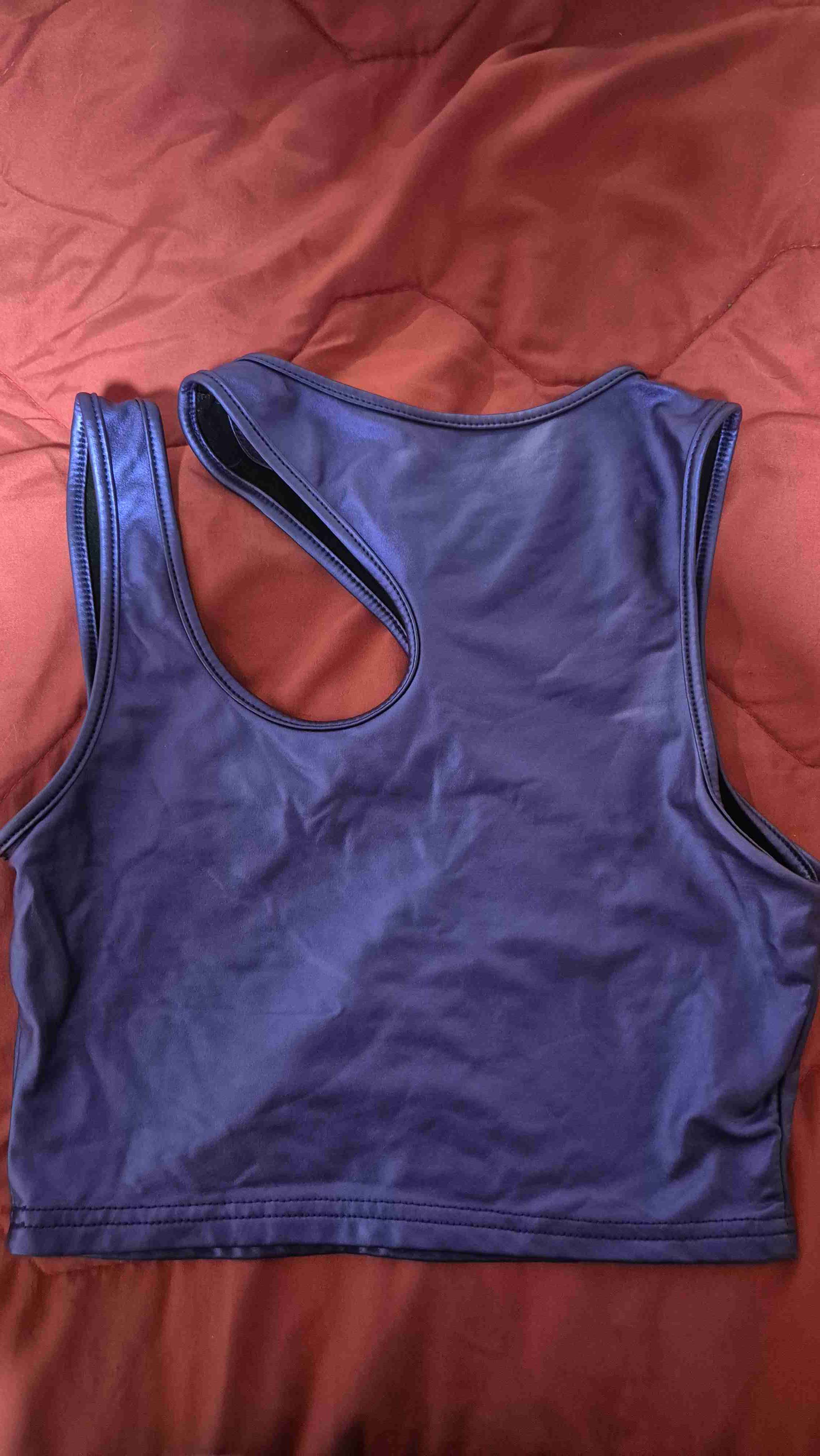 Top morado recorte asimétrico talla S - miniatura 2