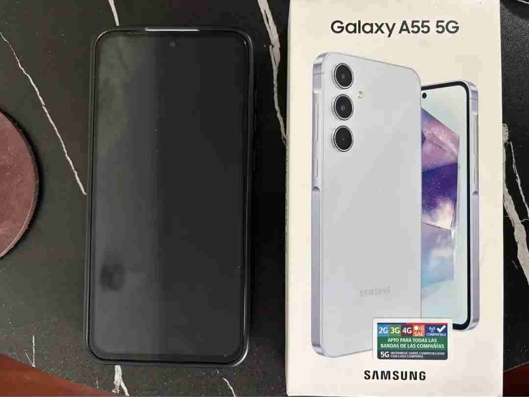 Samsung Galaxy A55 5G en caja - miniatura 1