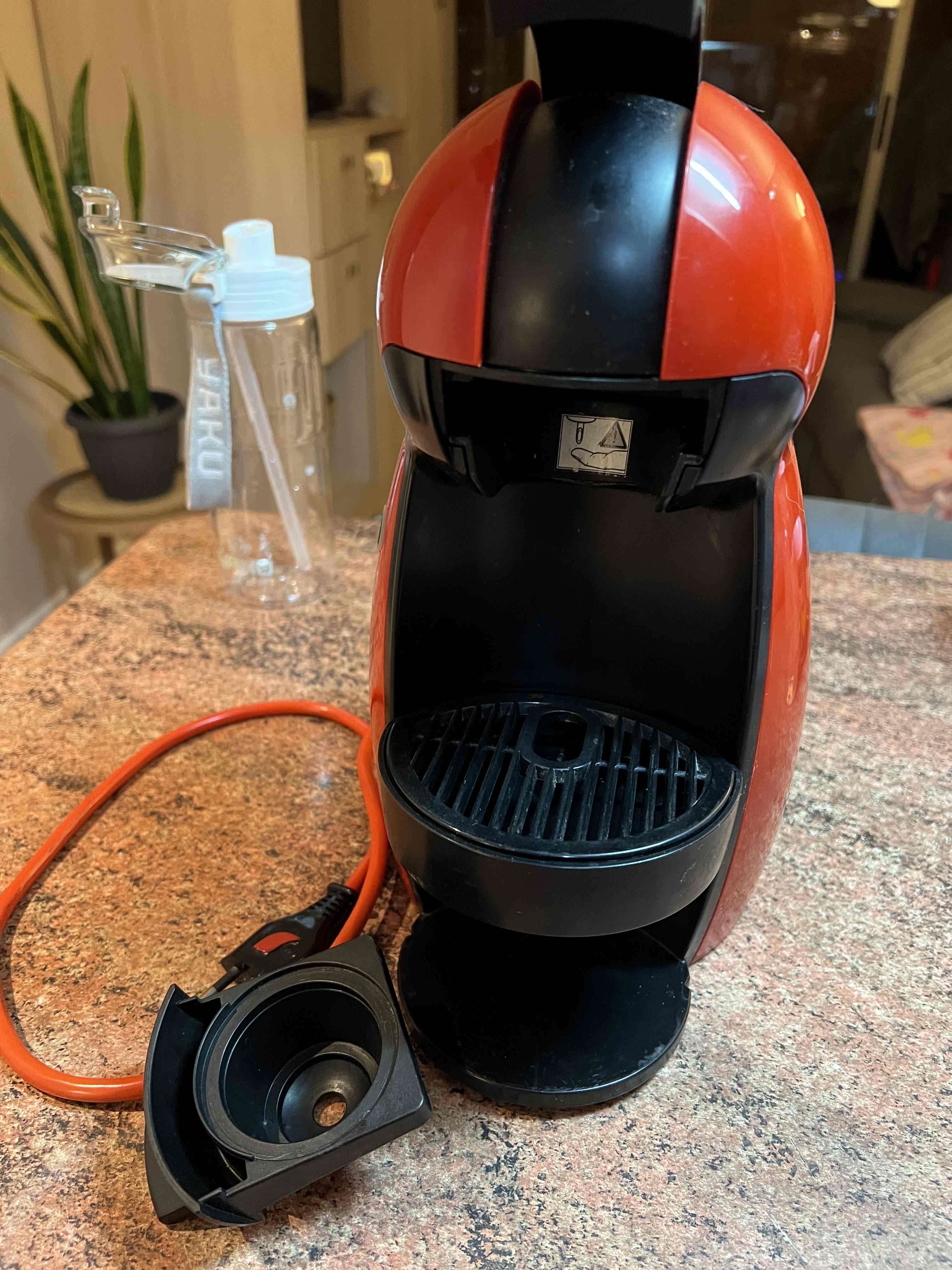 Cafetera Dolce Gusto roja - miniatura 2