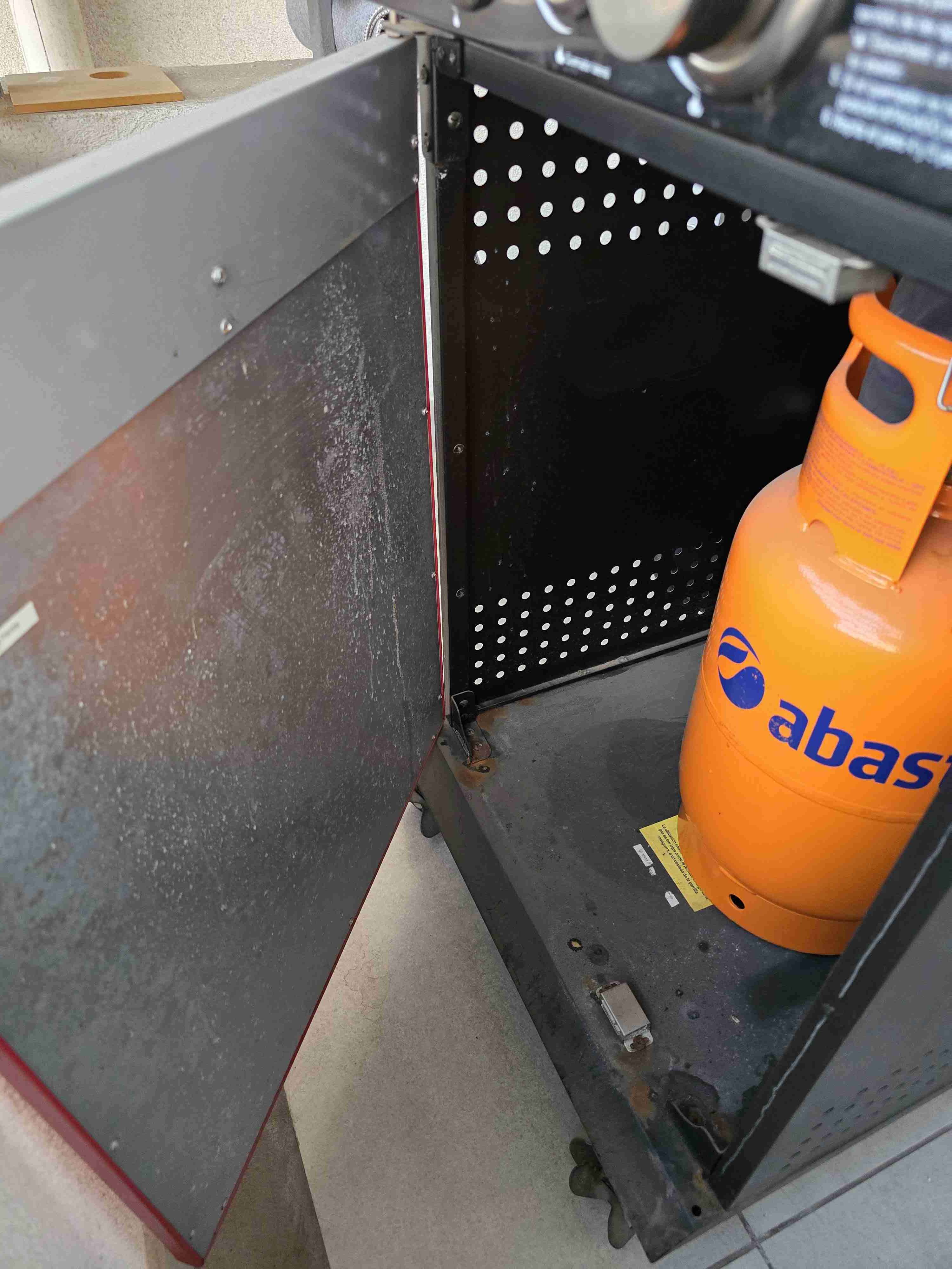 Parrilla a gas roja Mr. Beef - miniatura 4