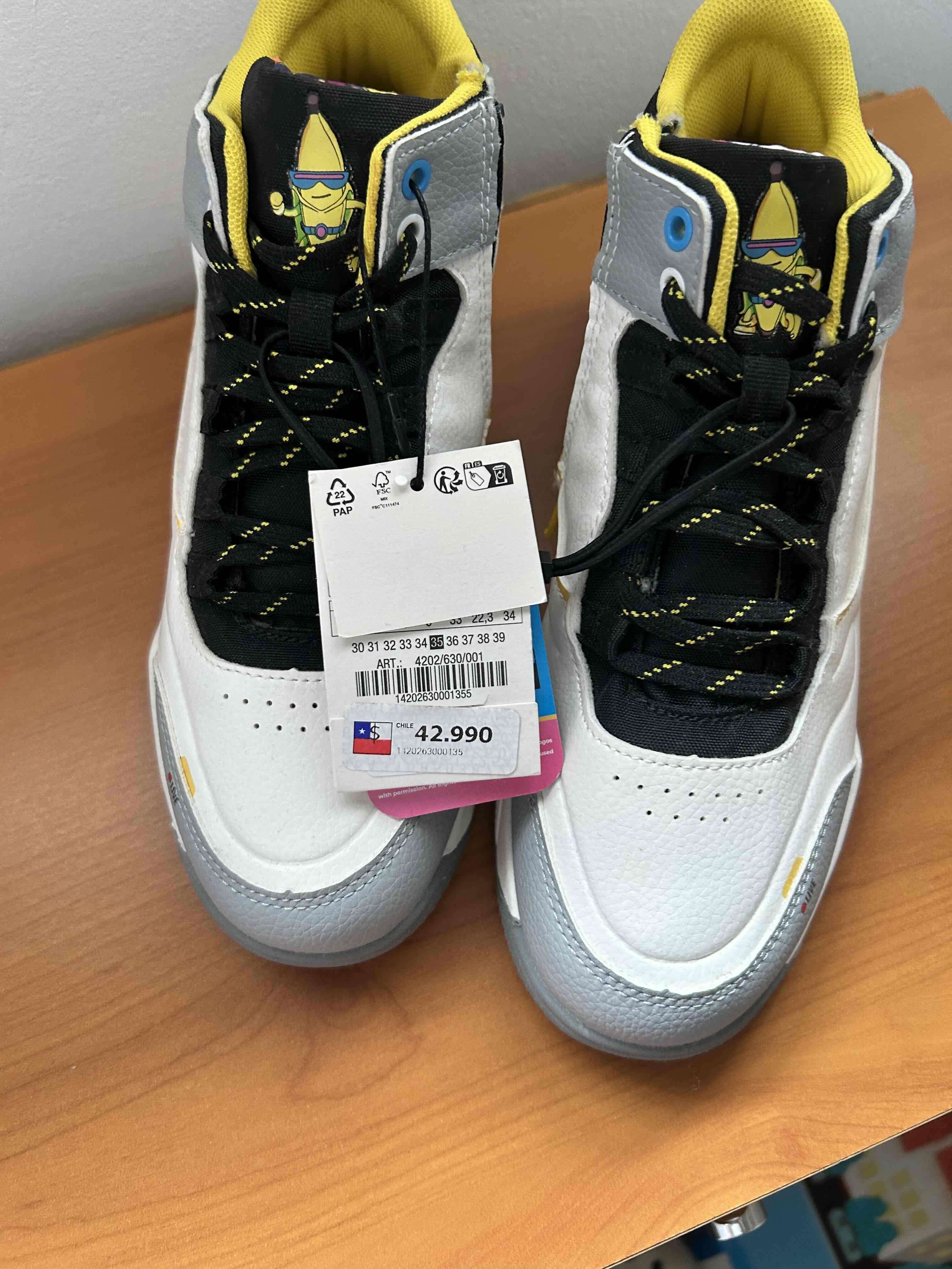 Zapatillas Stumble Guys blancas y amarillas - miniatura 4