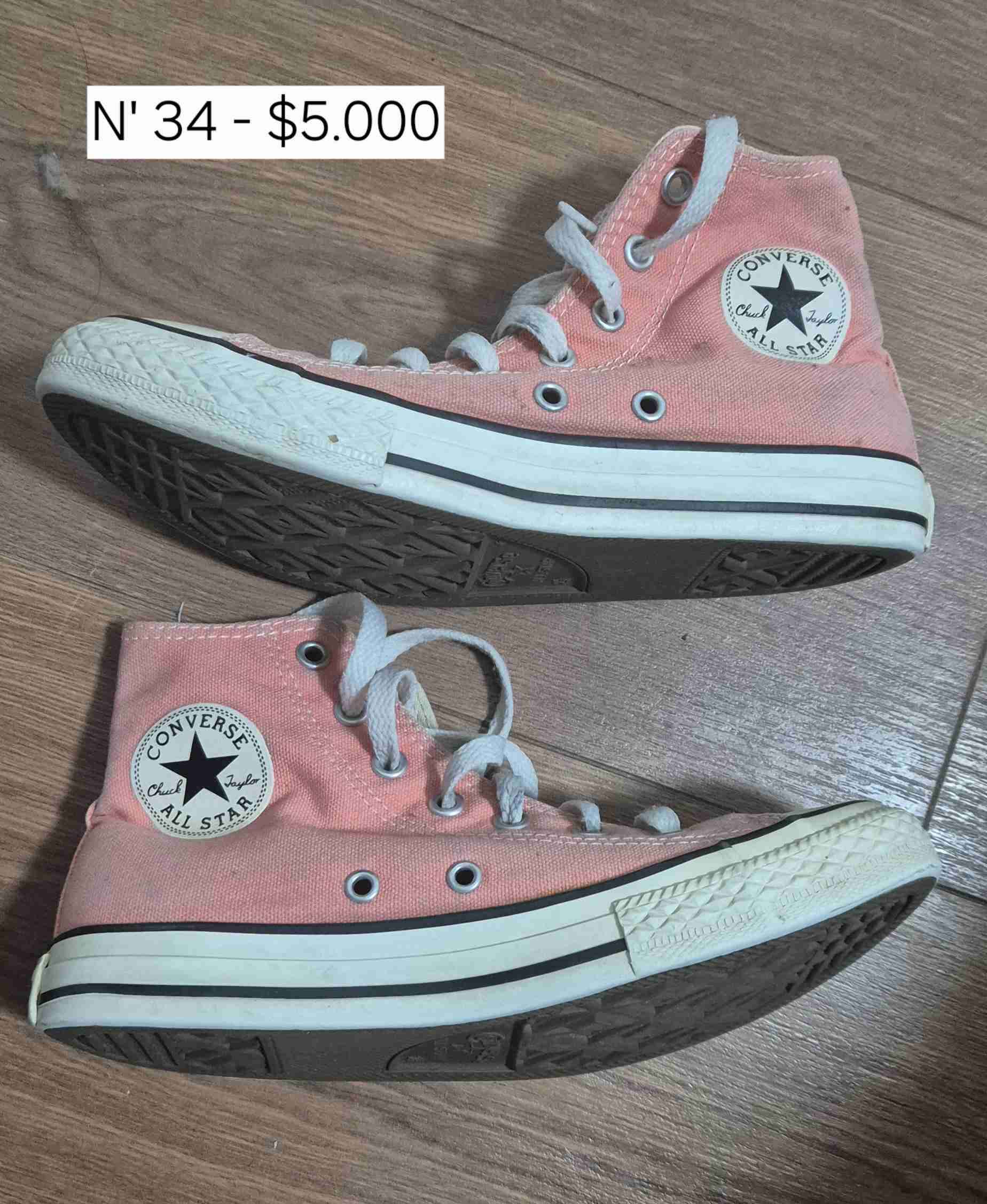 Zapatillas Converse rosadas usadas