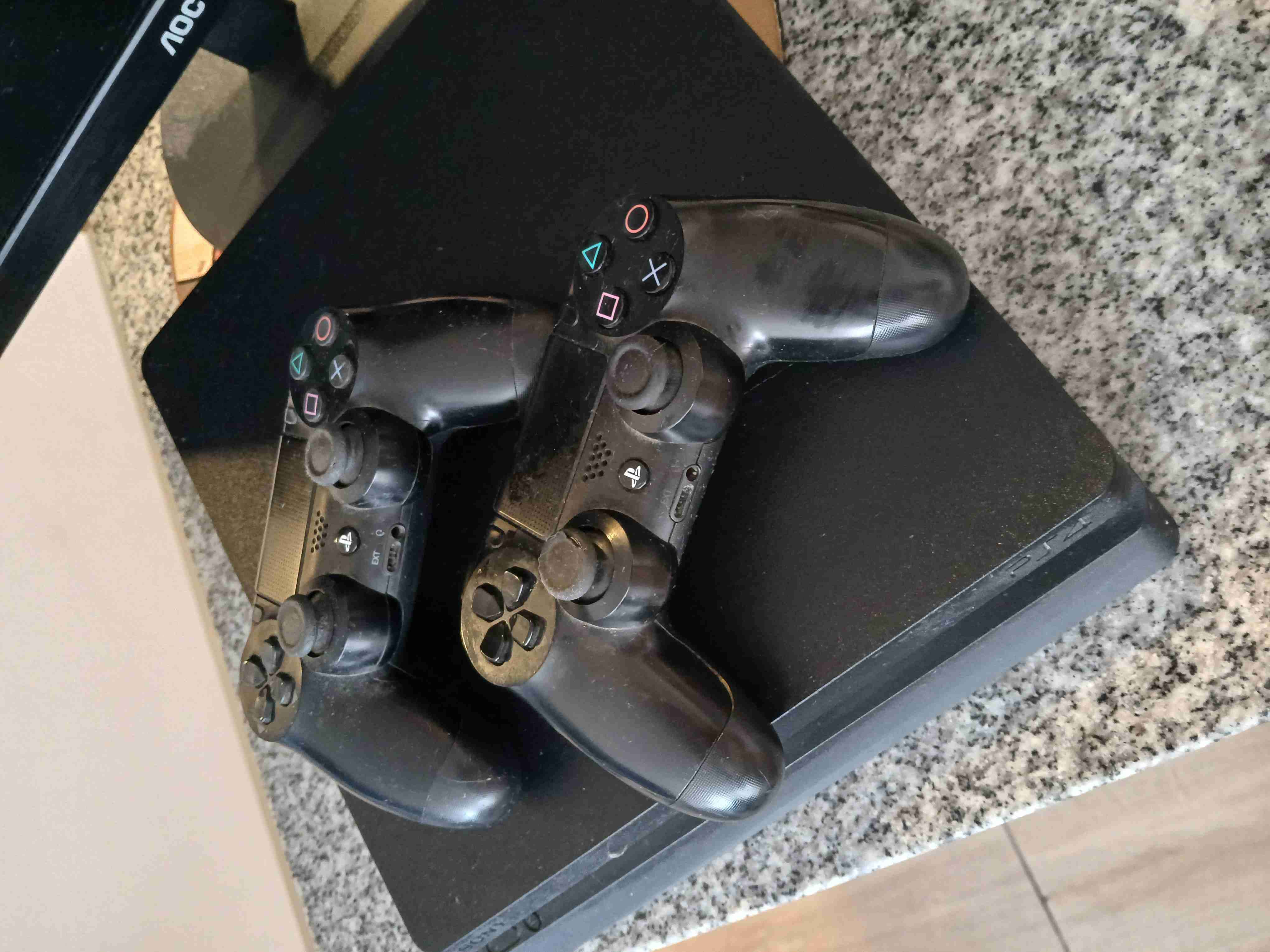 Consola de videojuegos con monitor AOC - miniatura 5