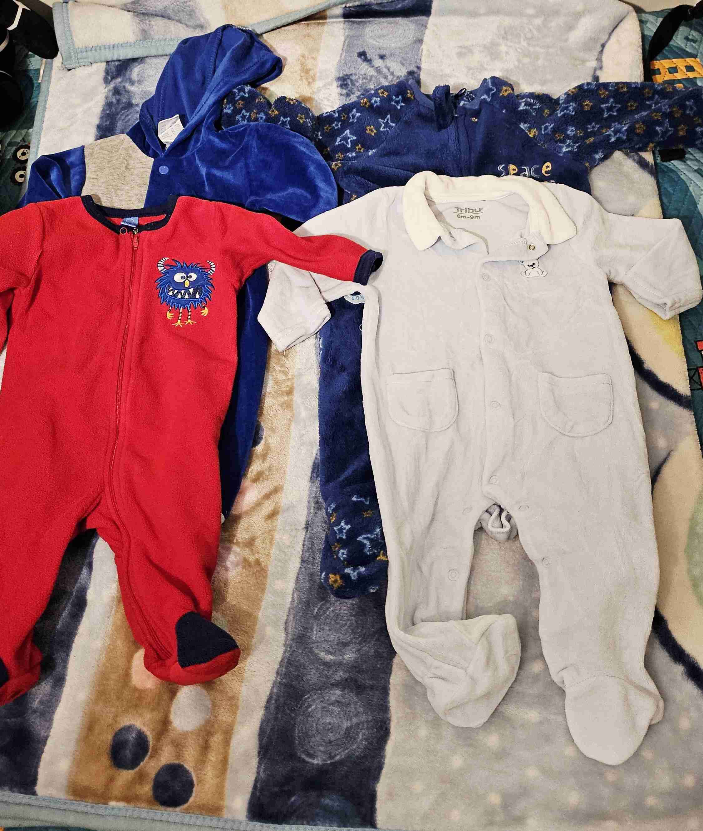 Pijamas enteros de bebé