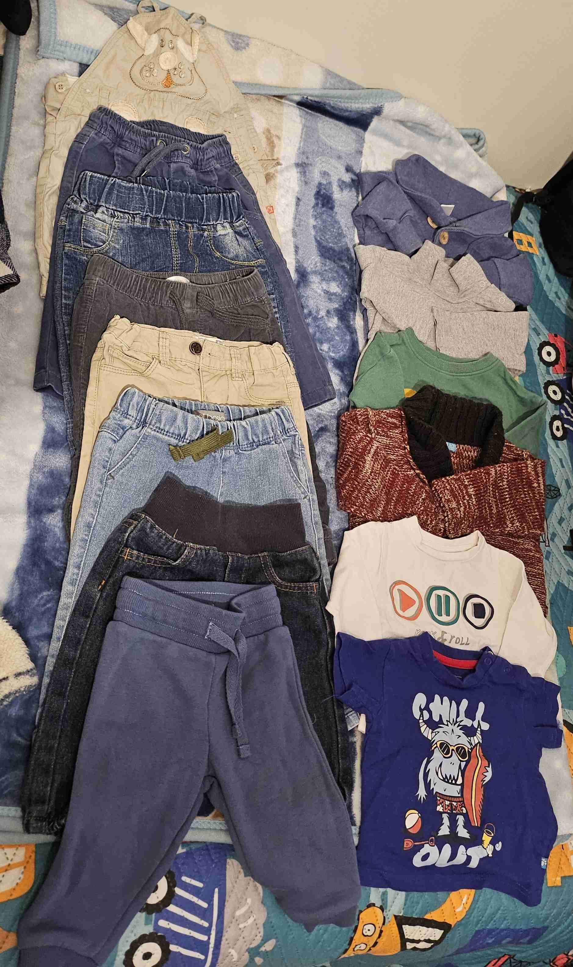 Lote de ropa infantil variada