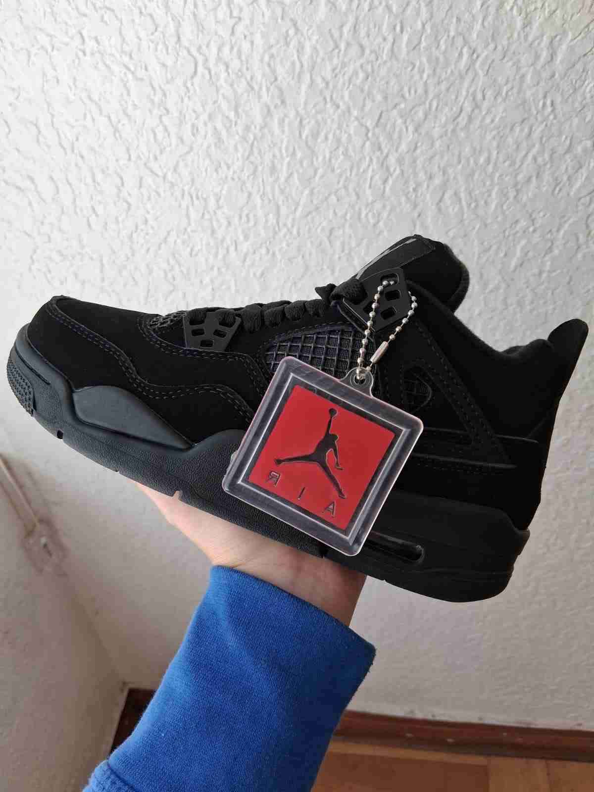 Jordan 4 - miniatura 1